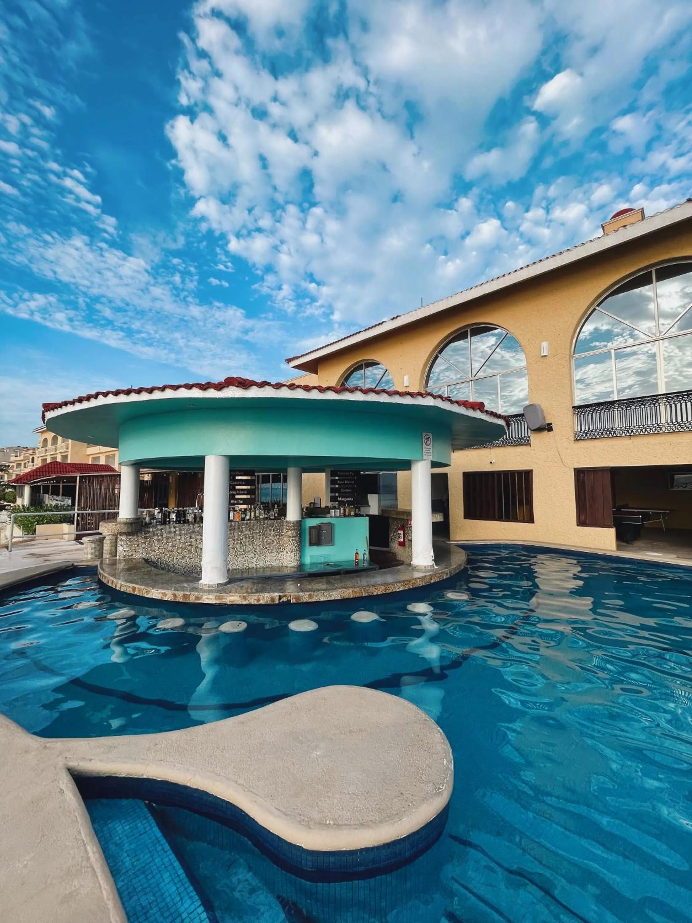 Swimming pool in All Ritmo Cancun Resort & Water Park
