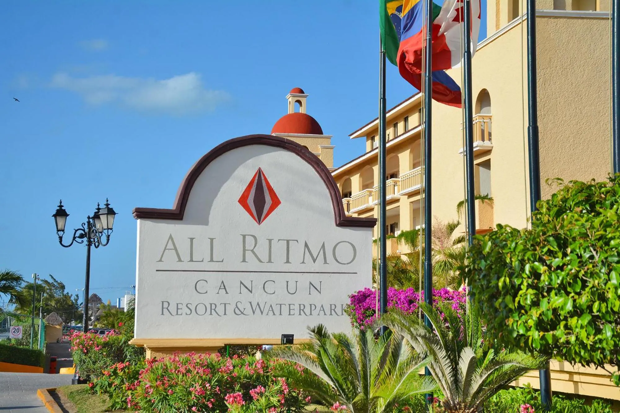 Property building in All Ritmo Cancun Resort & Water Park