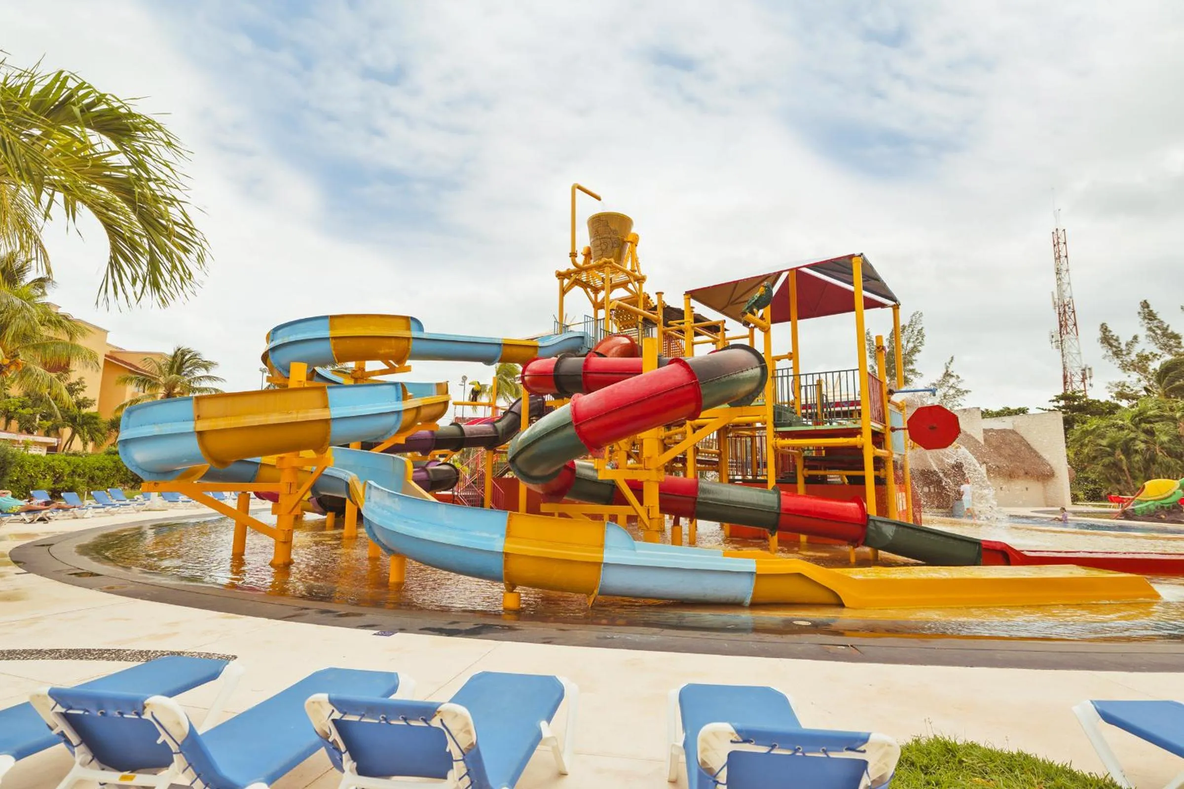 Aqua park in All Ritmo Cancun Resort & Water Park