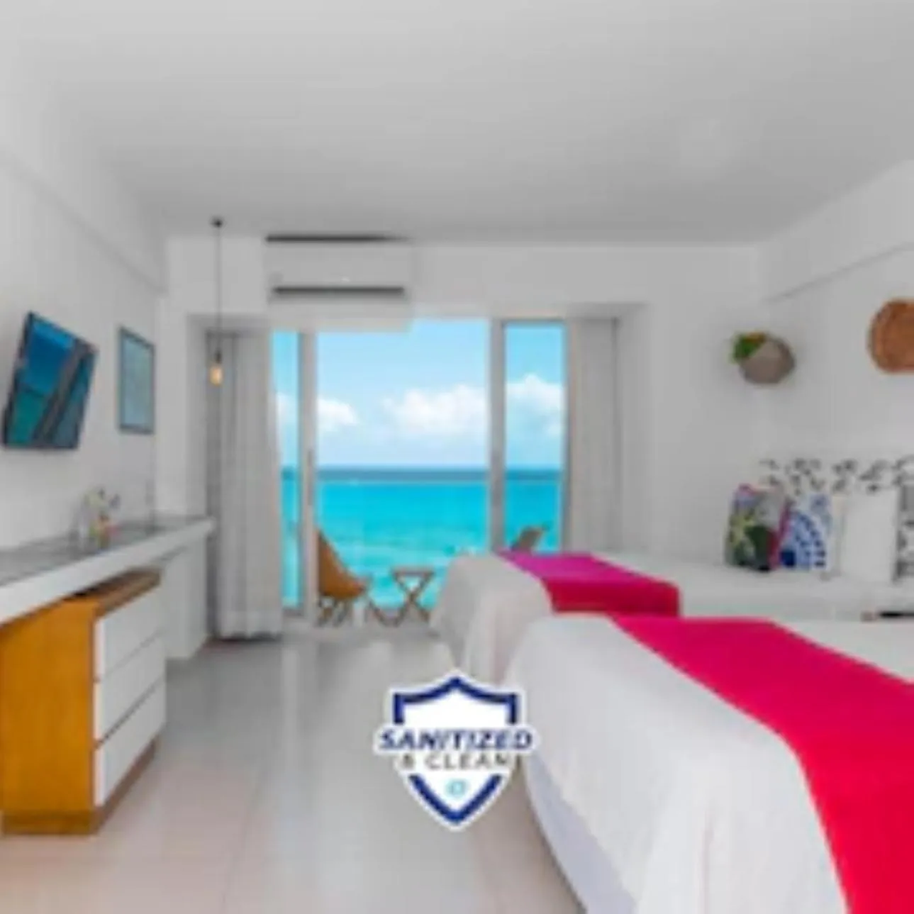 Bed in Mia Reef Isla Mujeres - All Inclusive Resort