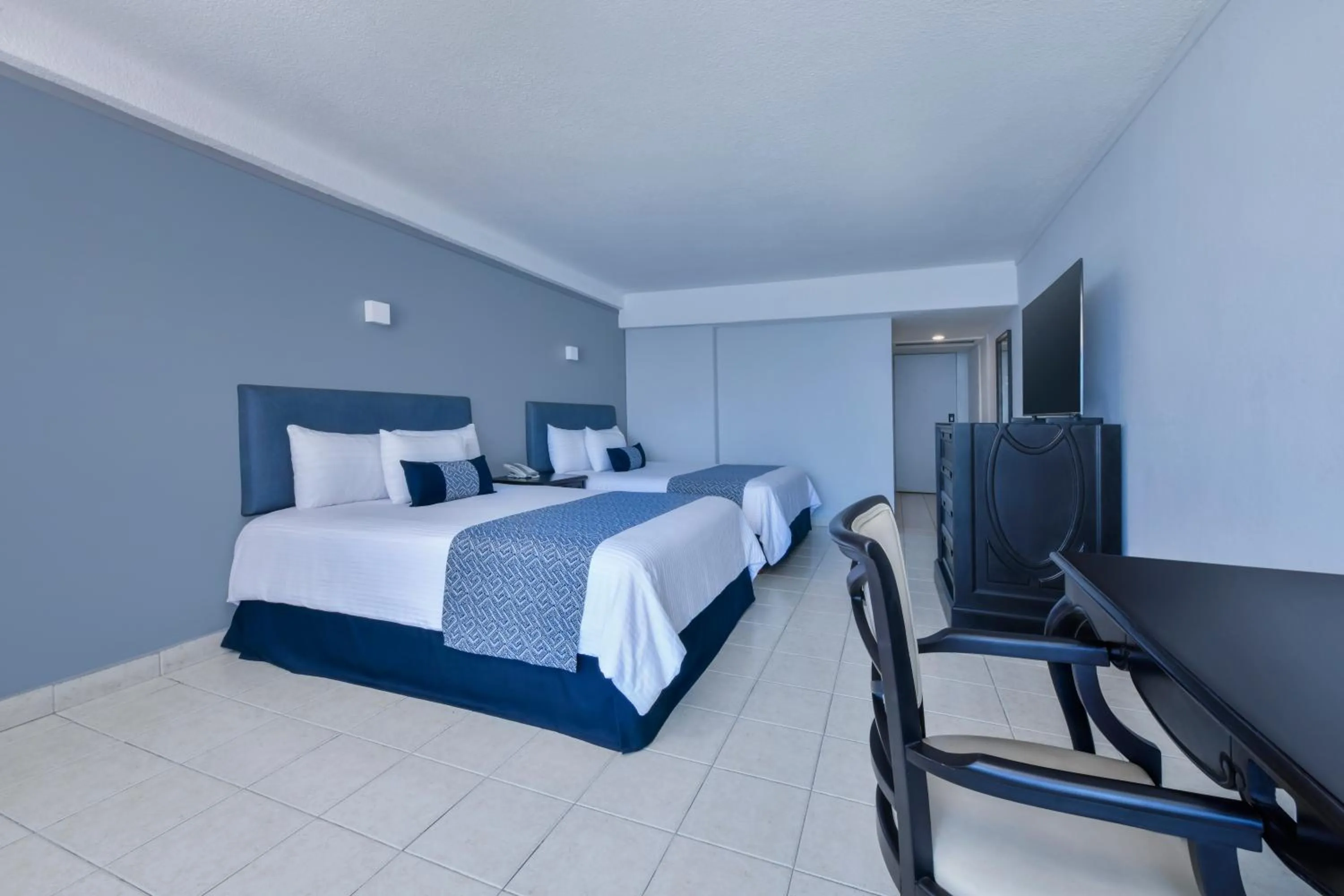 Bed in Krystal Beach Acapulco