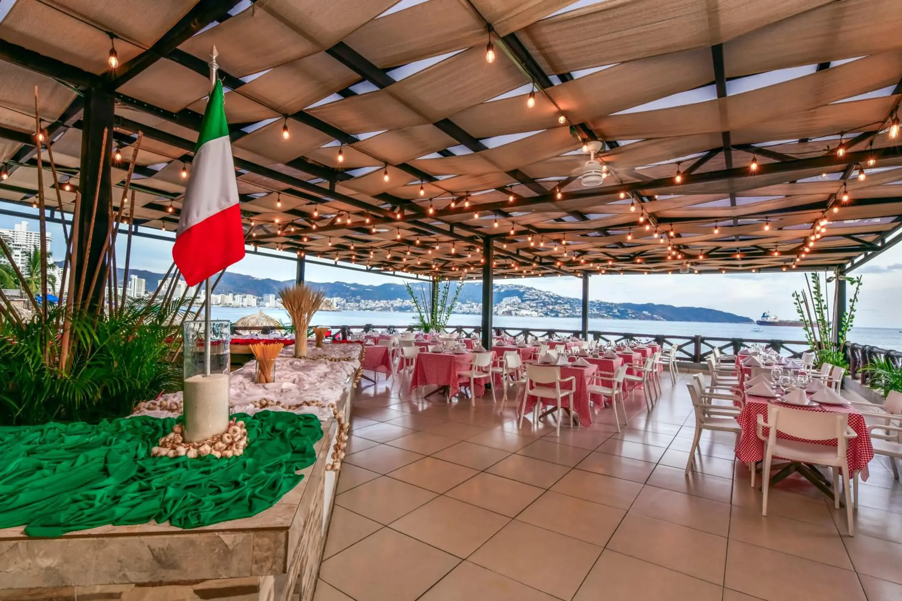 Restaurant/places to eat in Krystal Beach Acapulco Restaurant/places to eat in Krystal Beach Acapulco