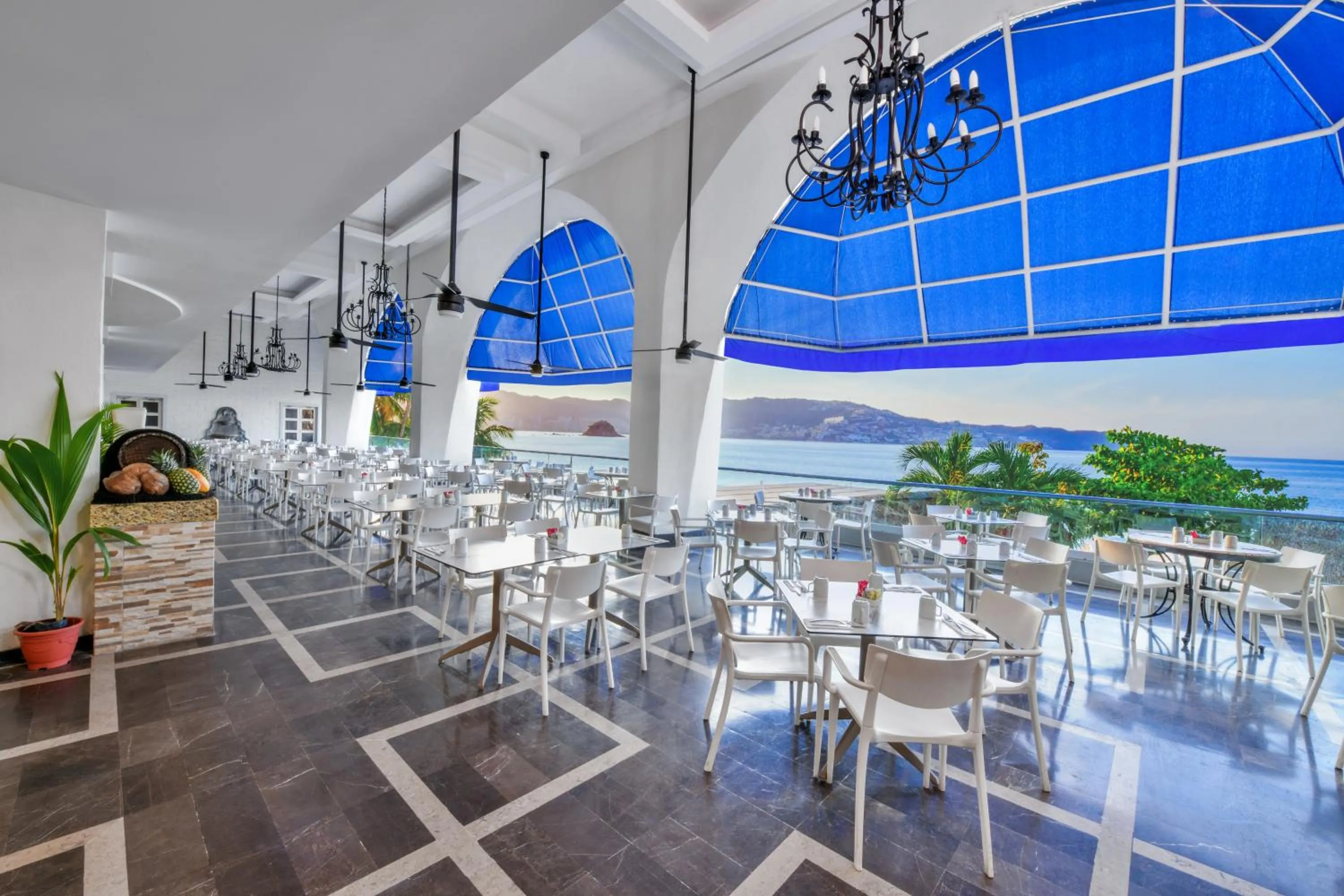 Restaurant/places to eat in Krystal Beach Acapulco