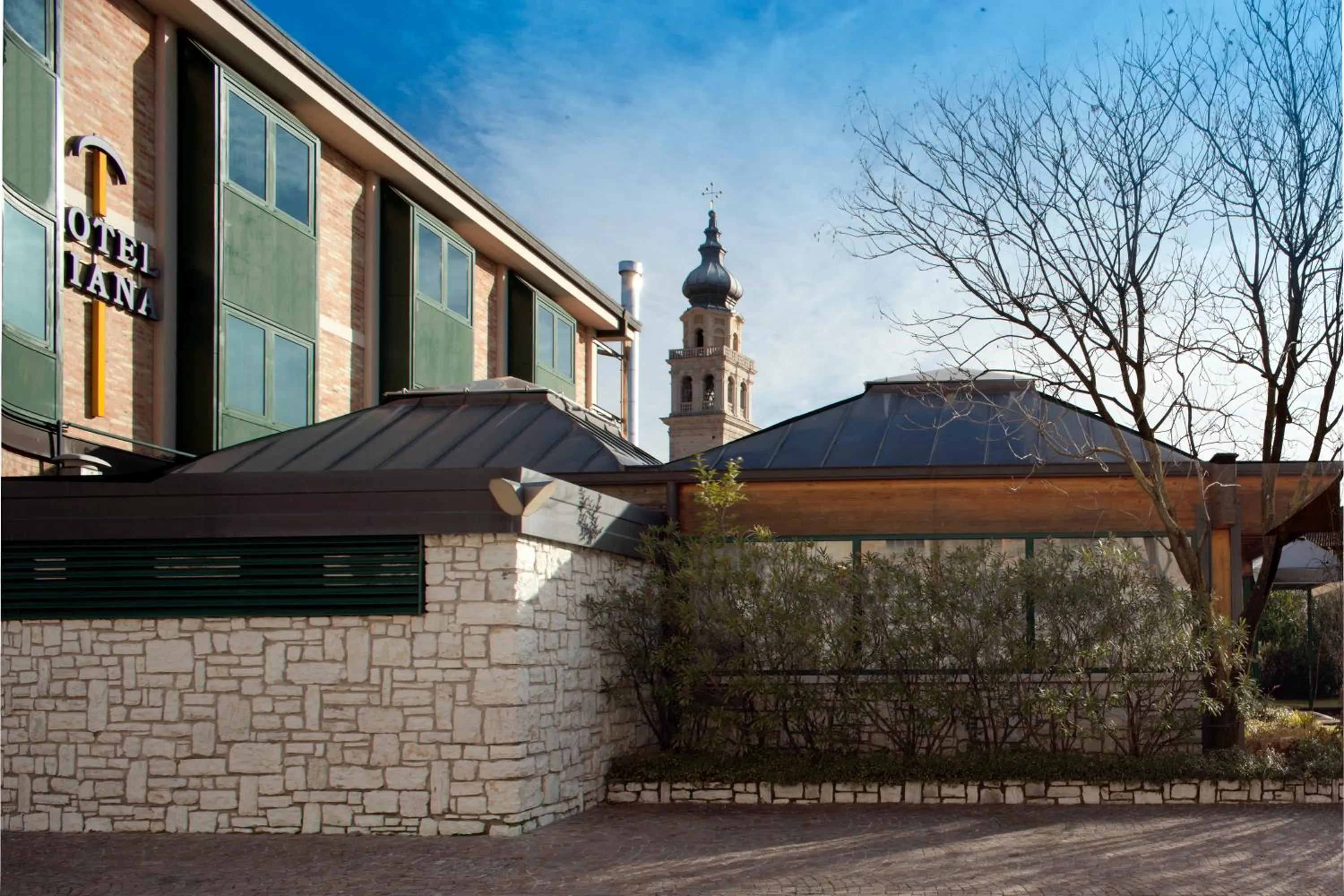 Facade/entrance in Hotel Diana