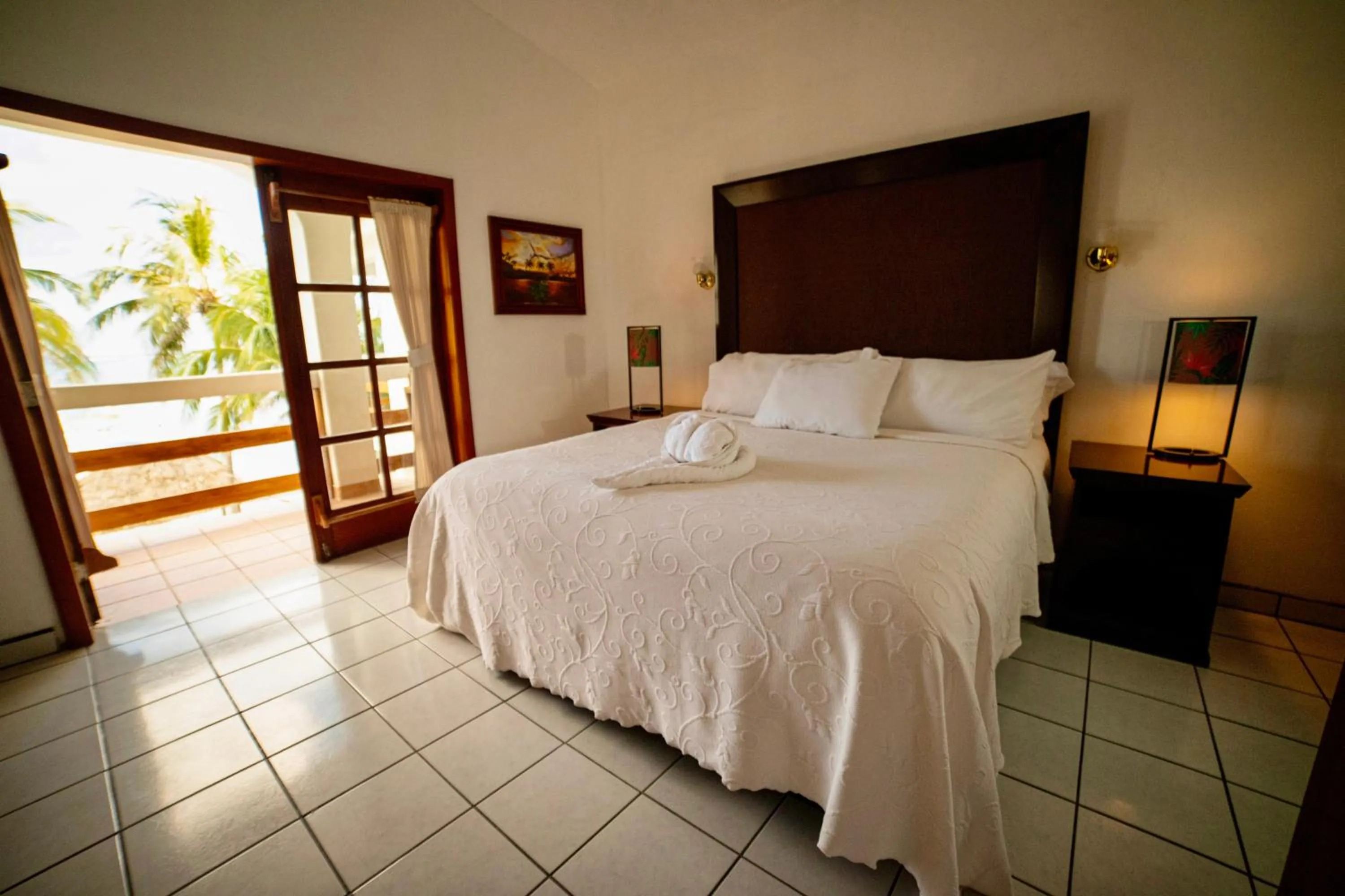 Bedroom, Bed in Corona del Mar