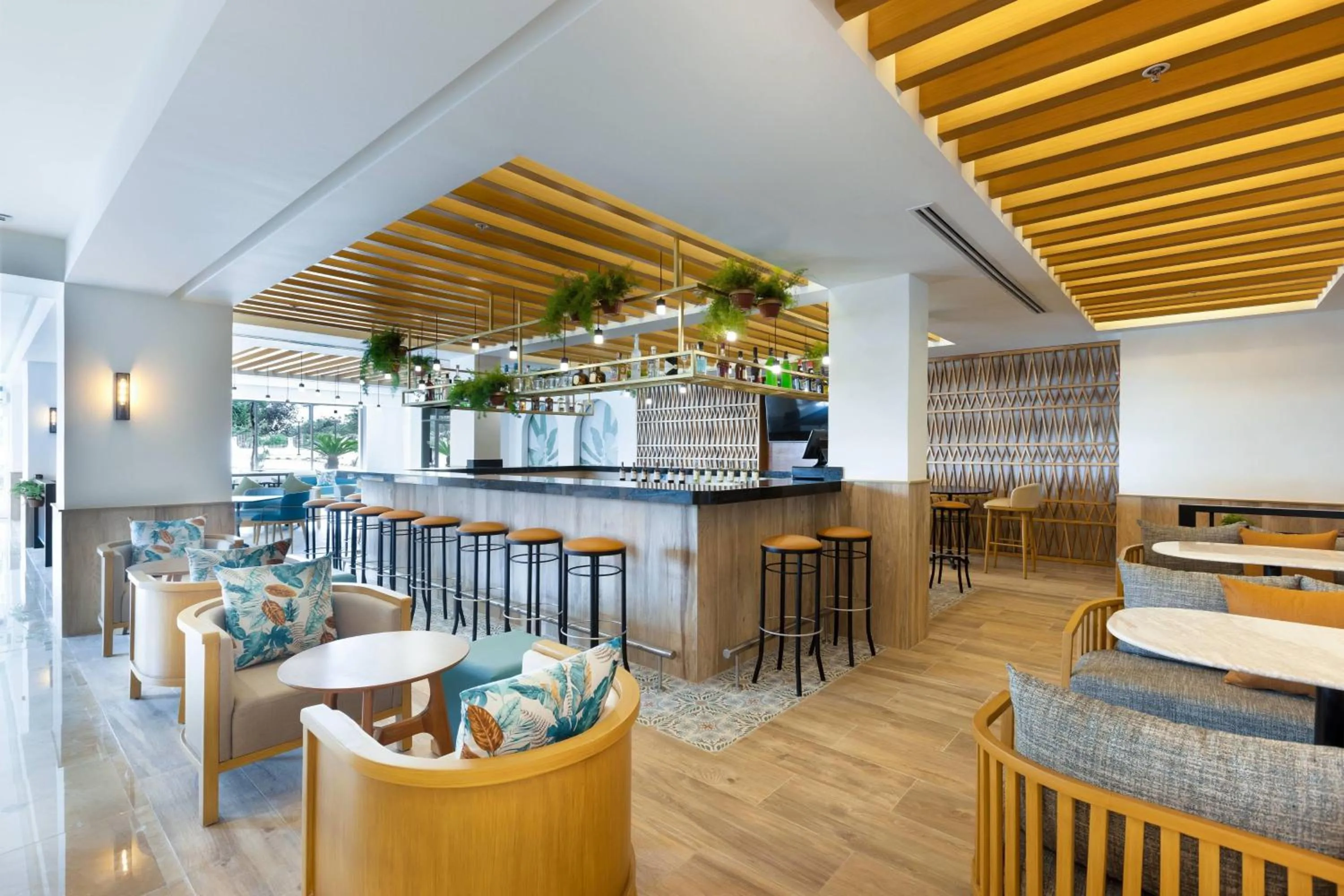 Lobby or reception in Courtyard by Marriott Cancun Airport