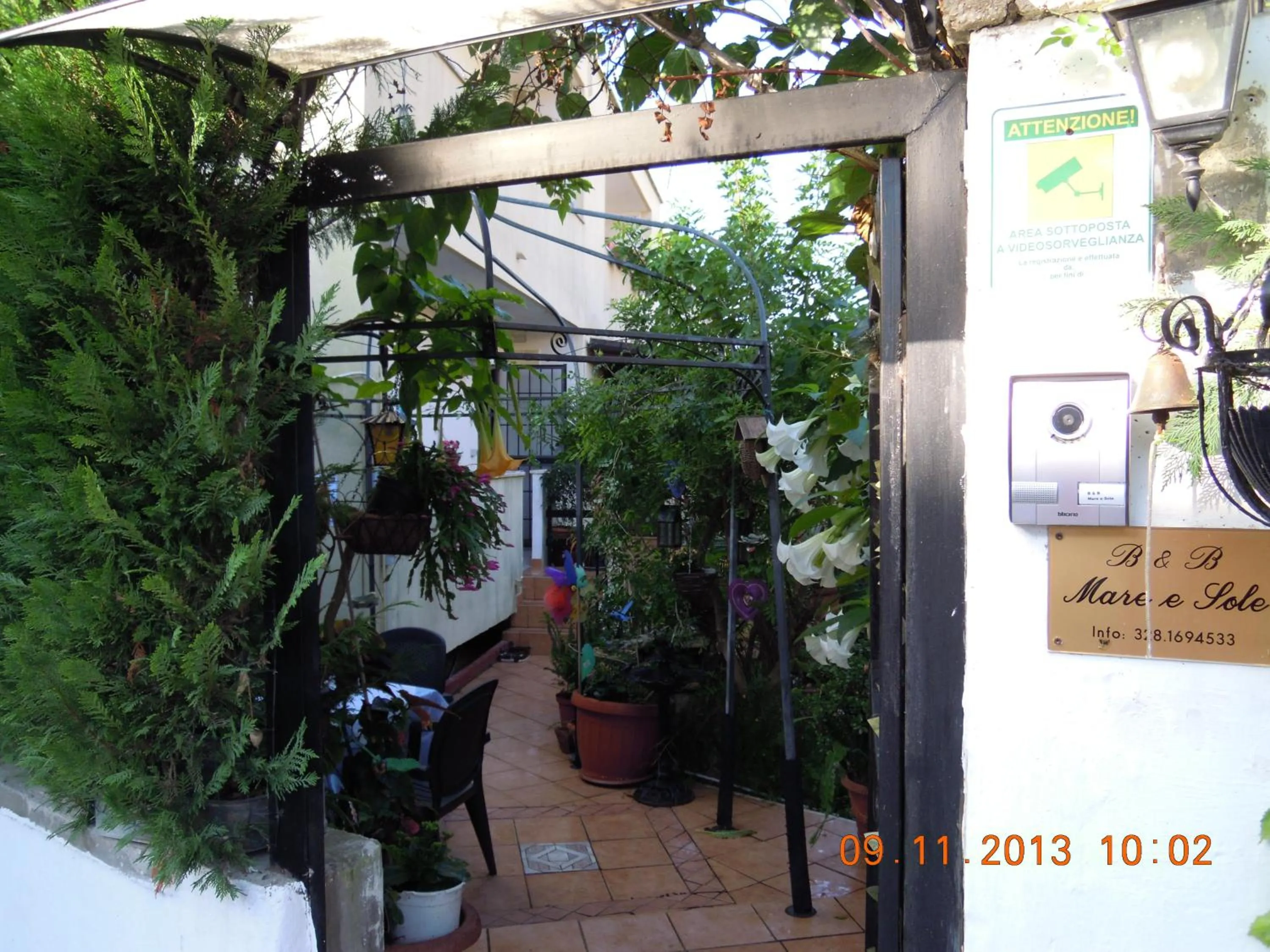 Facade/entrance in B&B Mare E Sole