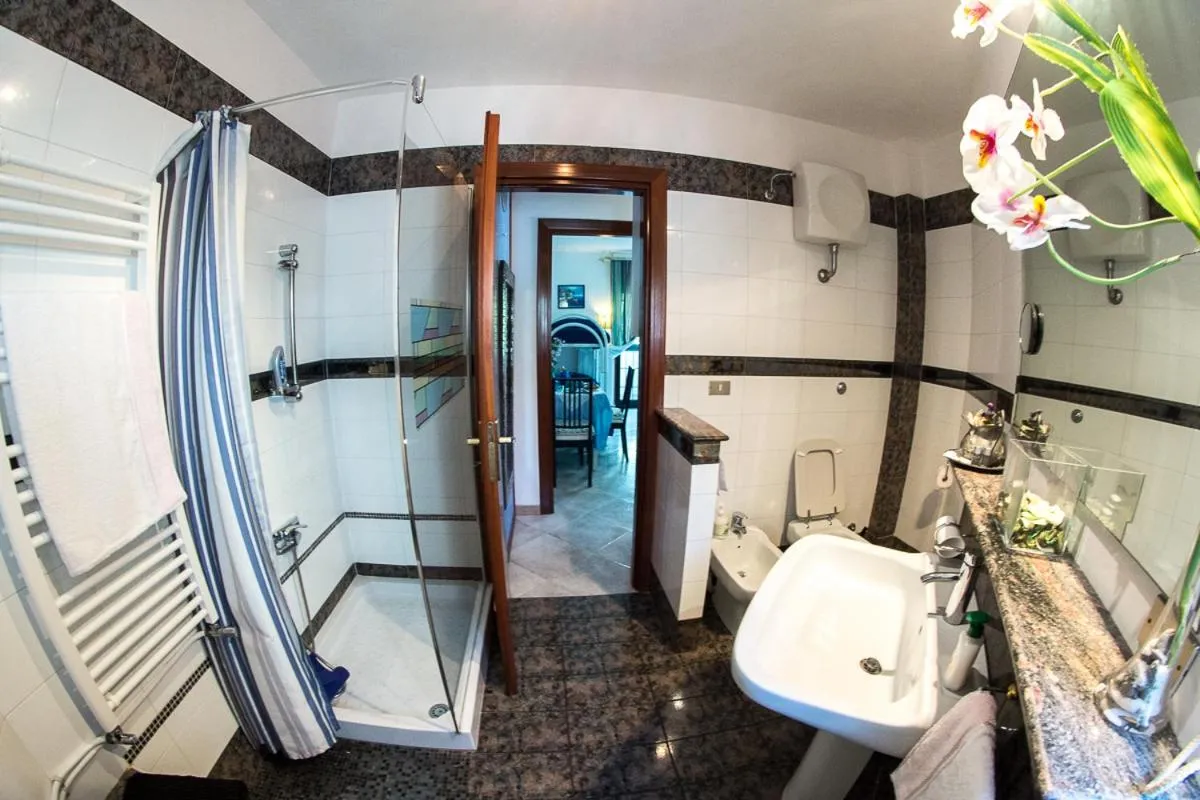 Bathroom in B&B Mare E Sole