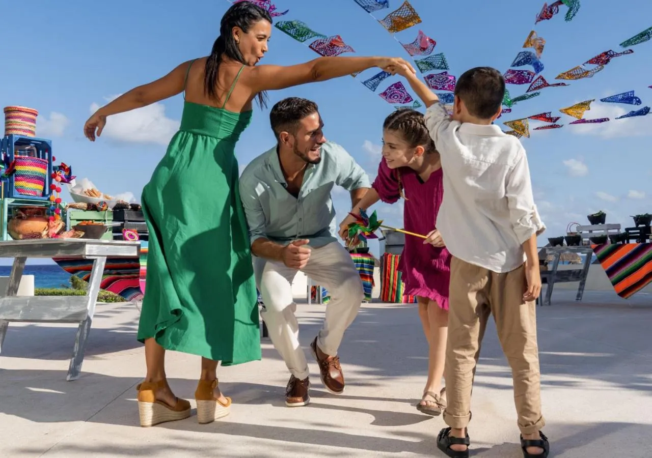 Day in Park Royal Beach Ixtapa - All Inclusive