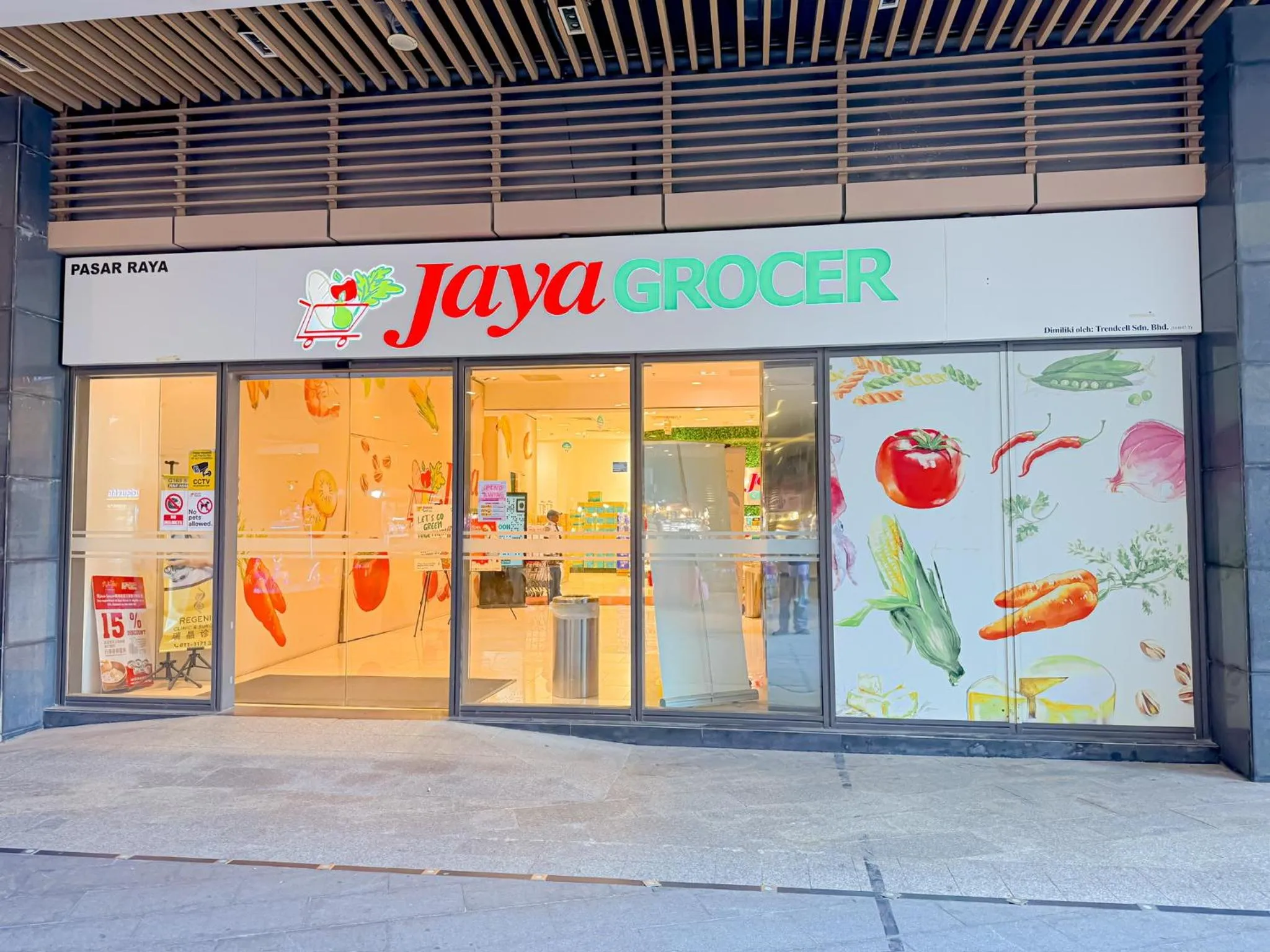 Shopping Area in R&F PRINCESS COVE BY HOMEFORT SUITES