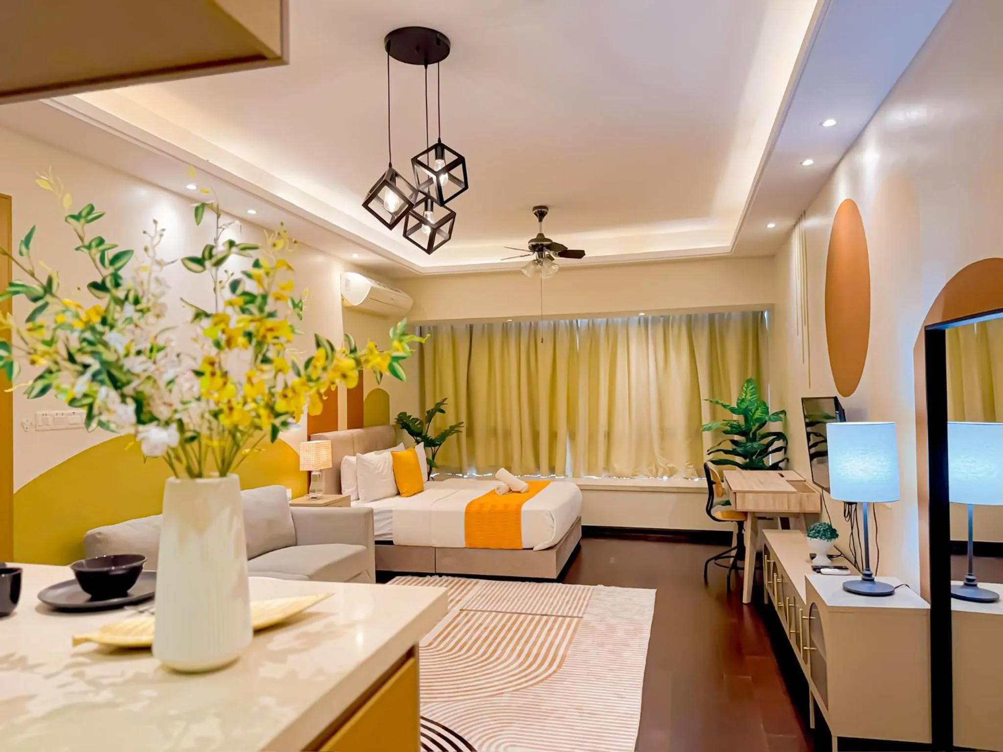 Seating area in R&F PRINCESS COVE BY HOMEFORT SUITES