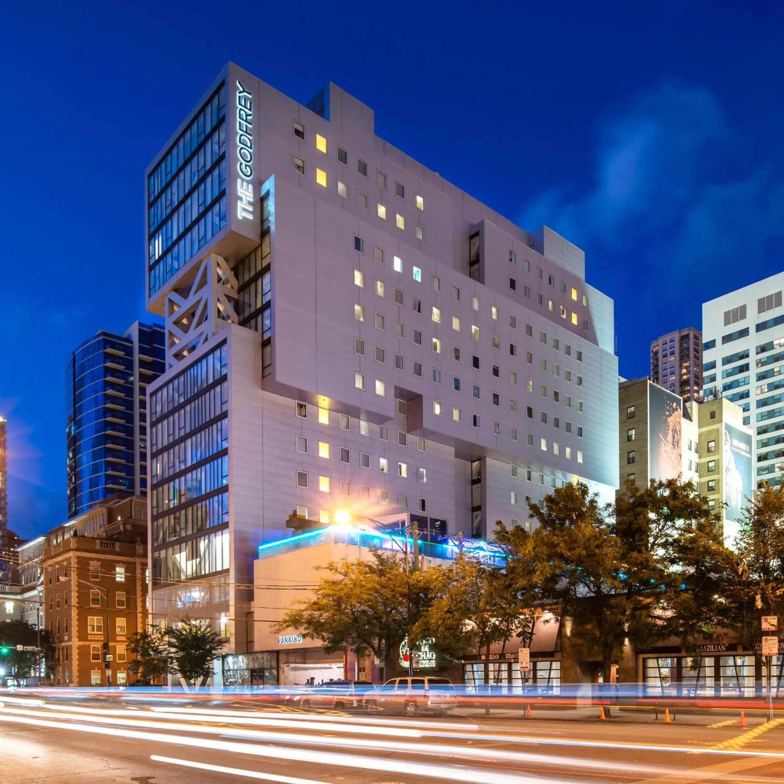 Property building in Godfrey Hotel Chicago Property building in Godfrey Hotel Chicago