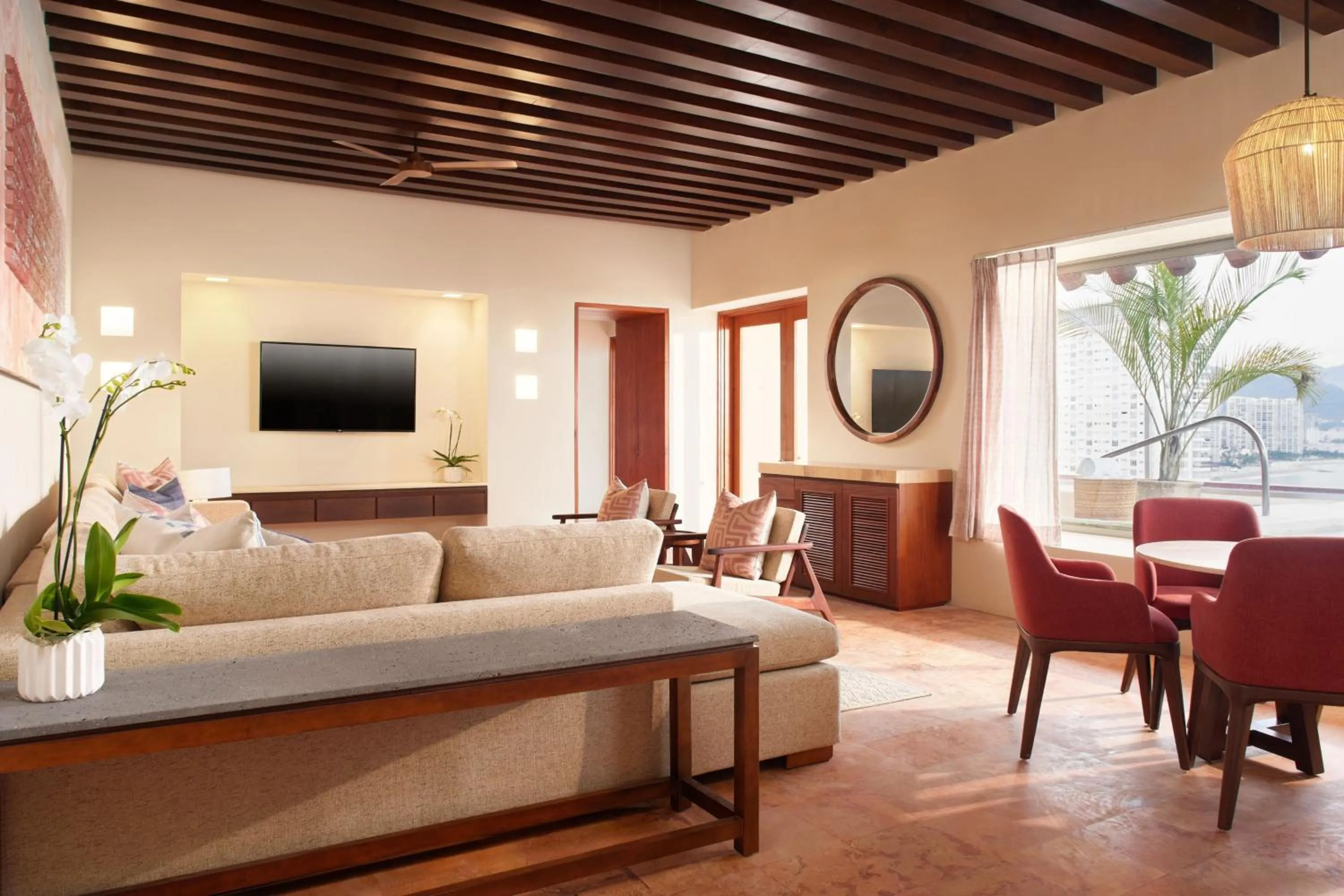 Communal lounge/ TV room in The Westin Resort & Spa, Puerto Vallarta