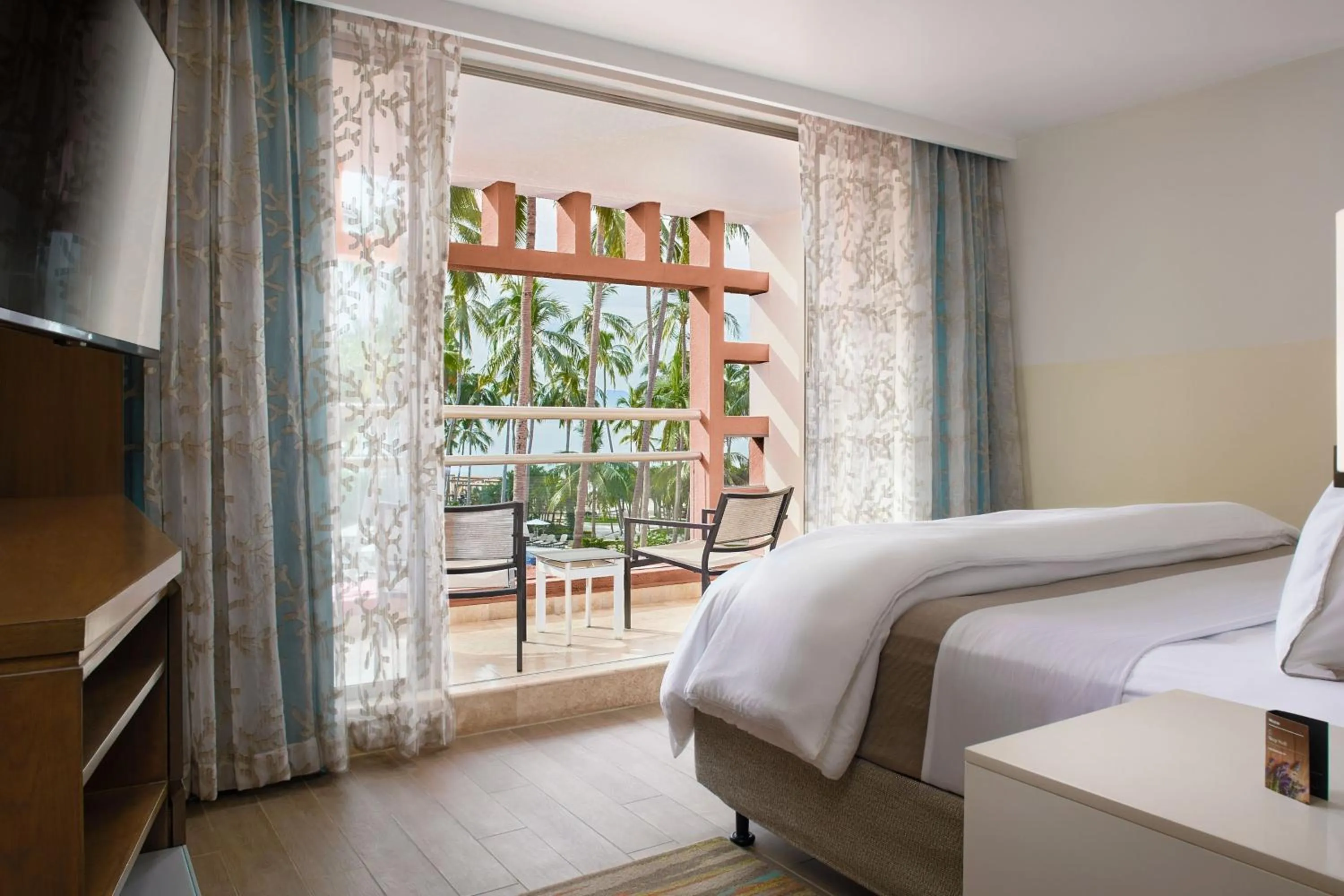 Bedroom, Bed in The Westin Resort & Spa, Puerto Vallarta