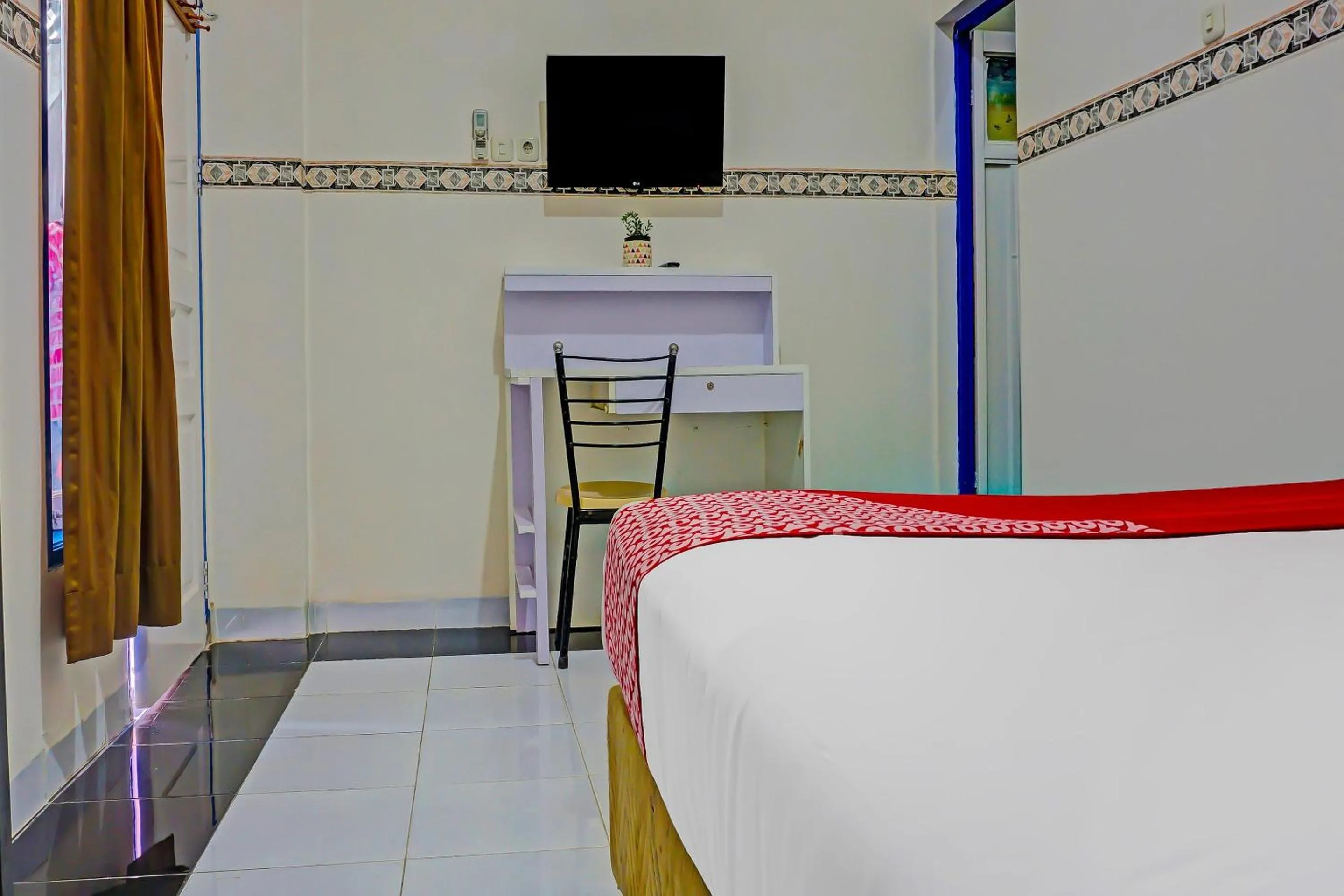 Bedroom, Bed in Hotel O Wisma Amrach