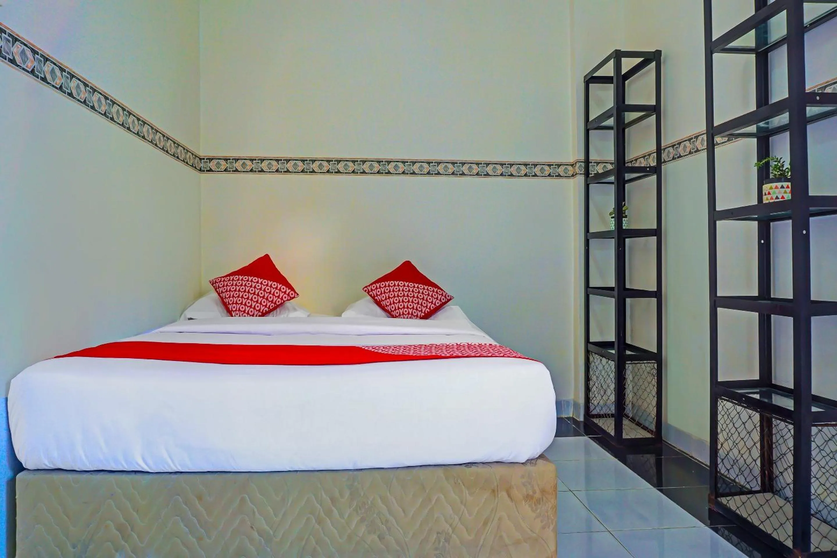 Bedroom, Bed in Hotel O Wisma Amrach