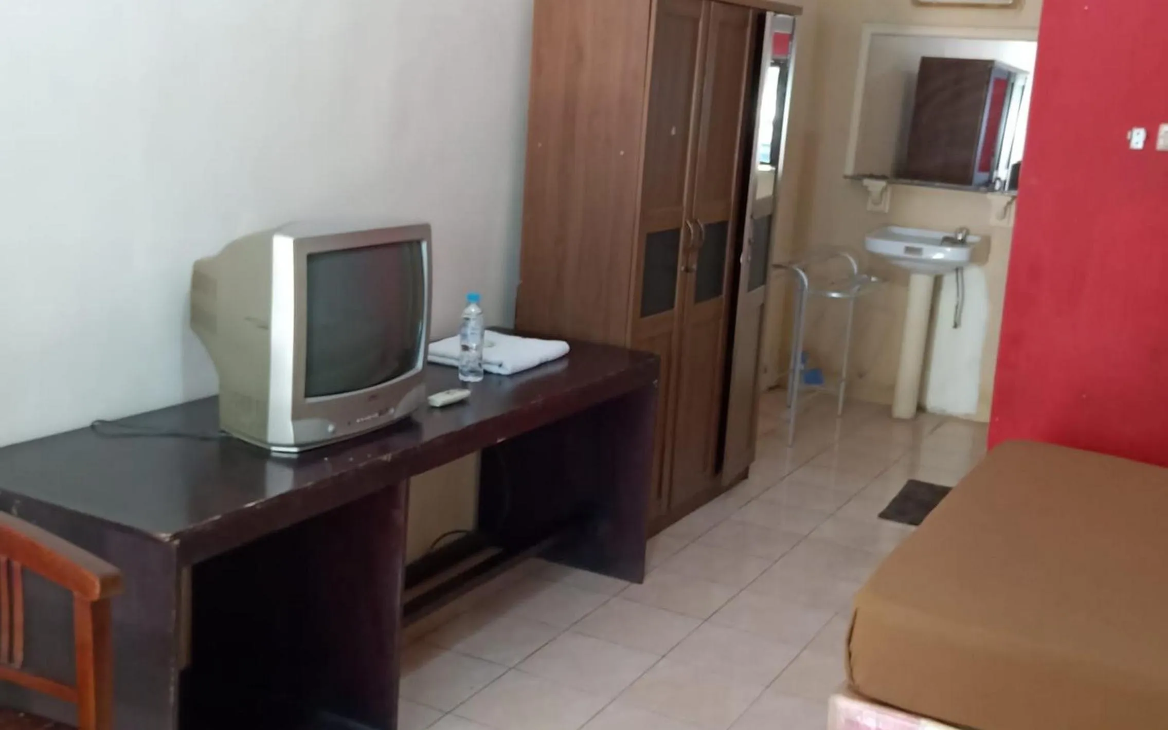 TV and multimedia in Hotel Nirwana Situbondo RedPartner
