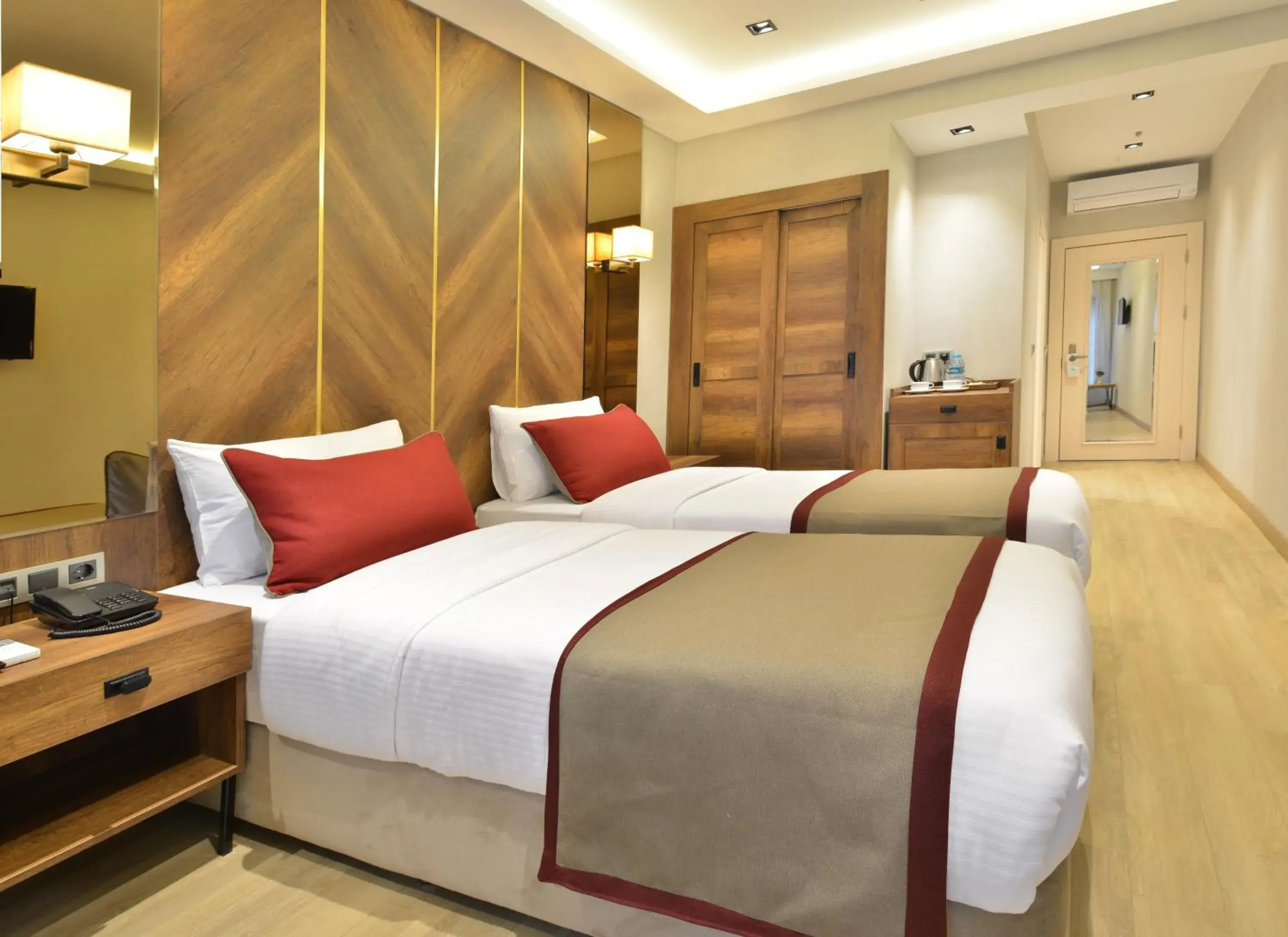 Twin Room with Balcony in Celine Hotel Taxim Twin Room with Balcony in Celine Hotel Taxim
