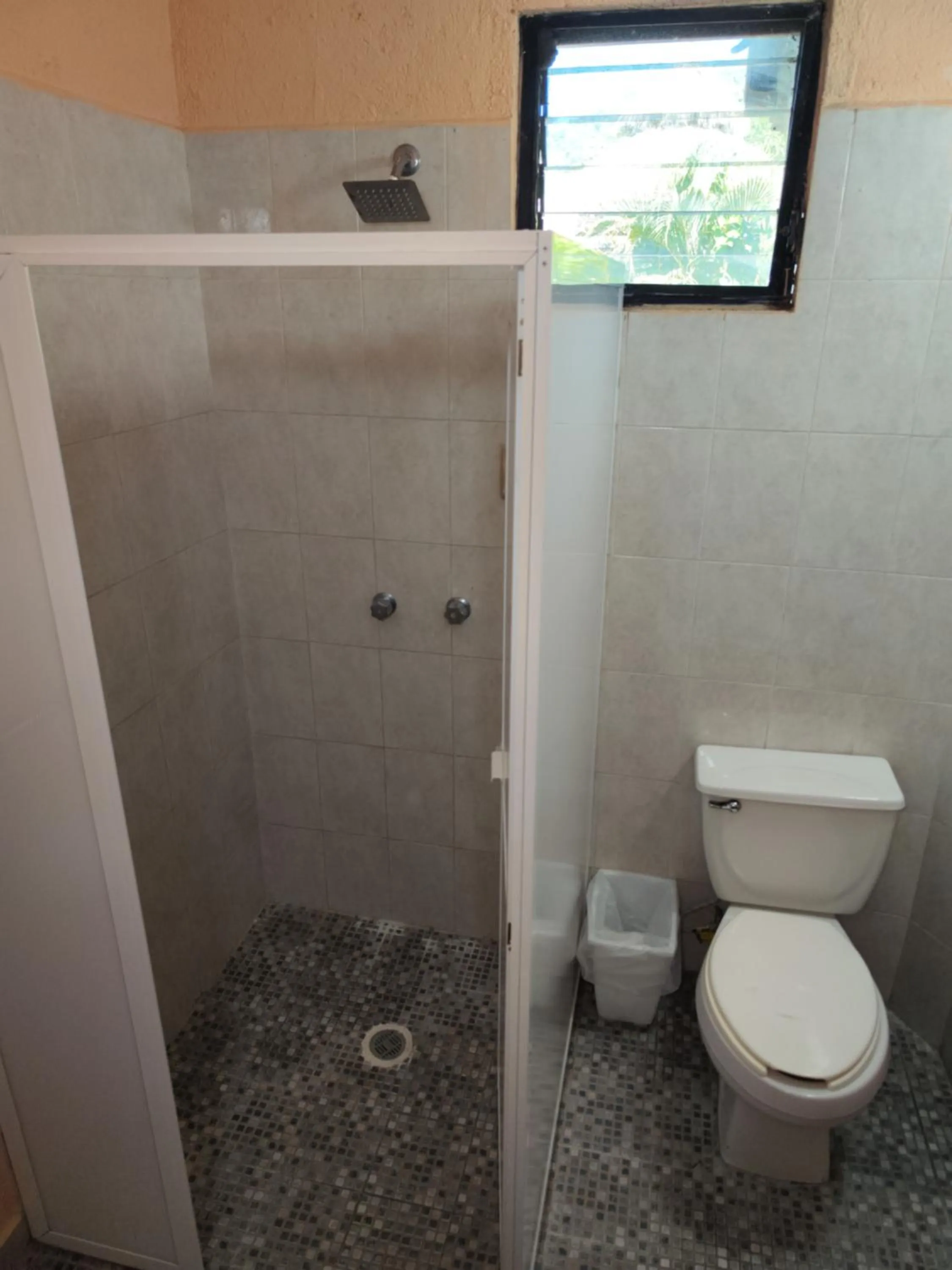 Bathroom in Hotel J.B.