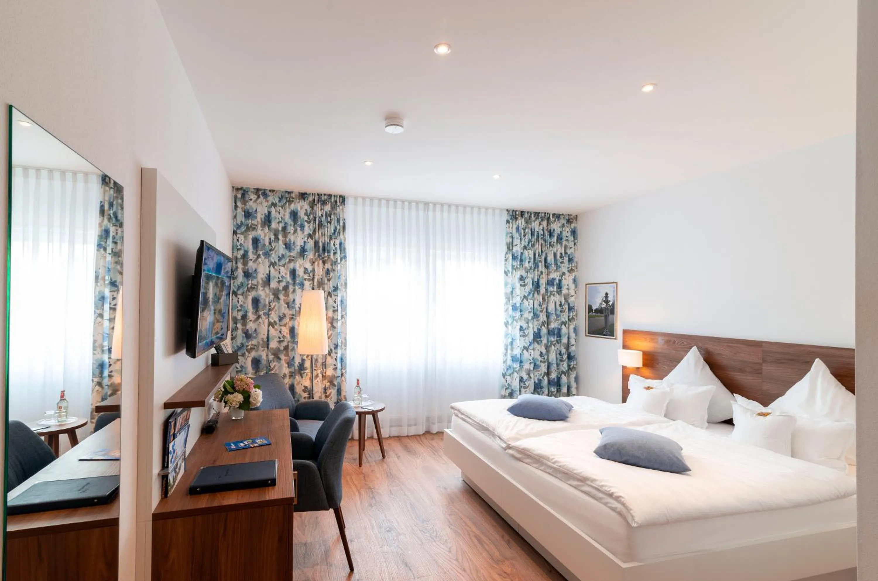 Photo of the whole room, Bed in Hotel Adler Post