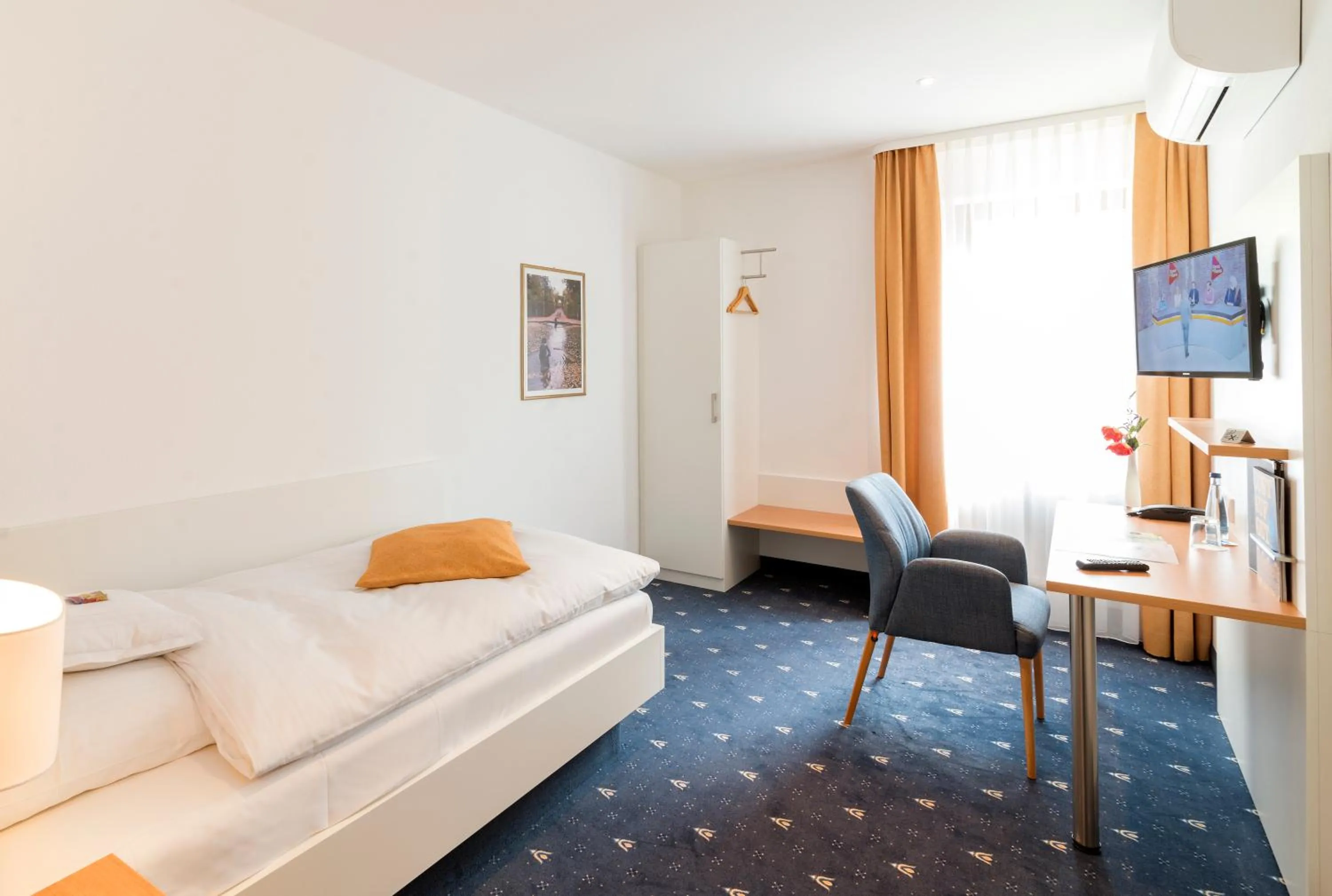 Photo of the whole room, Bed in Hotel Adler Post