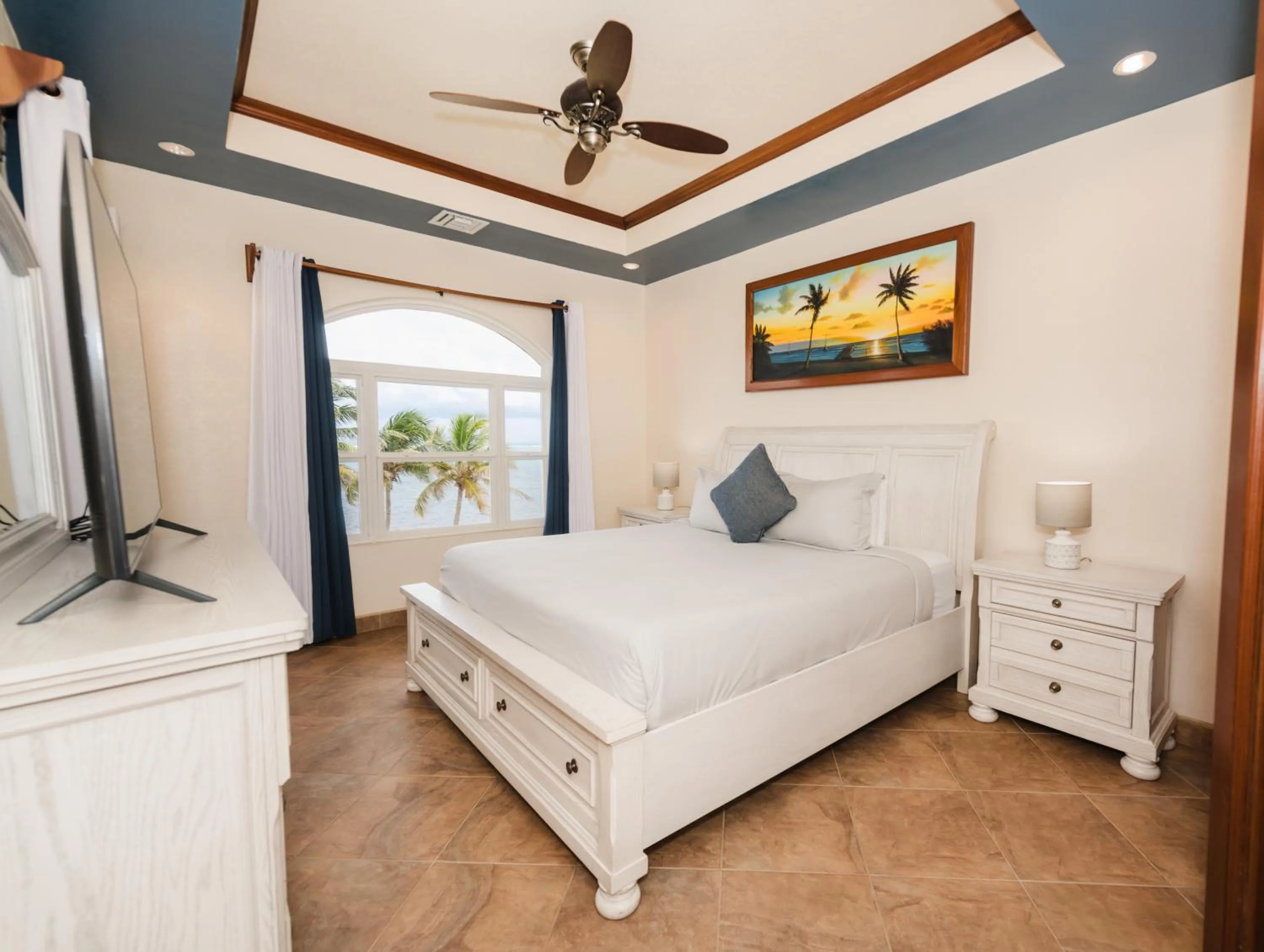 Bed in Grand Caribe Belize