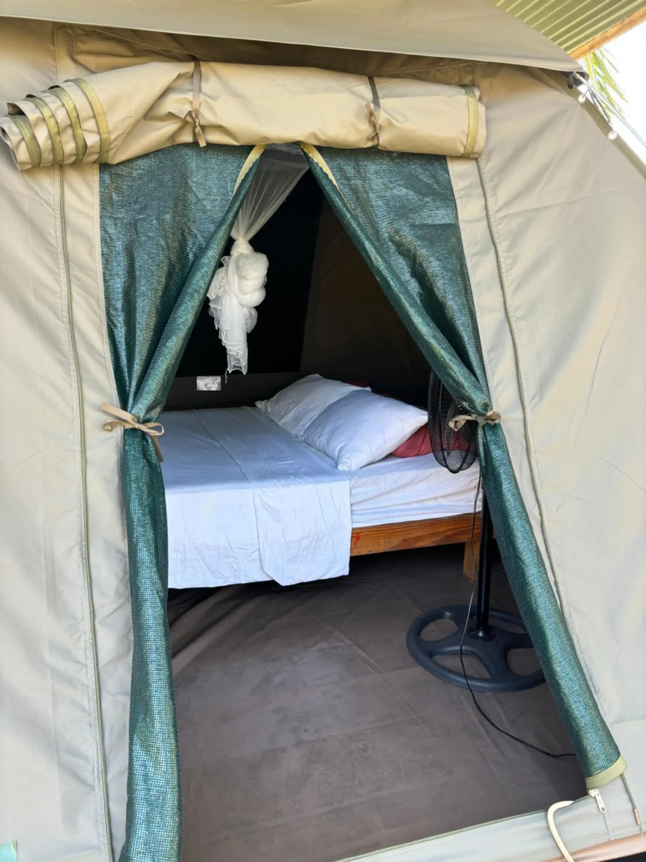 Standard Tent - single occupancy in Mozambeat Motel Standard Tent - single occupancy in Mozambeat Motel