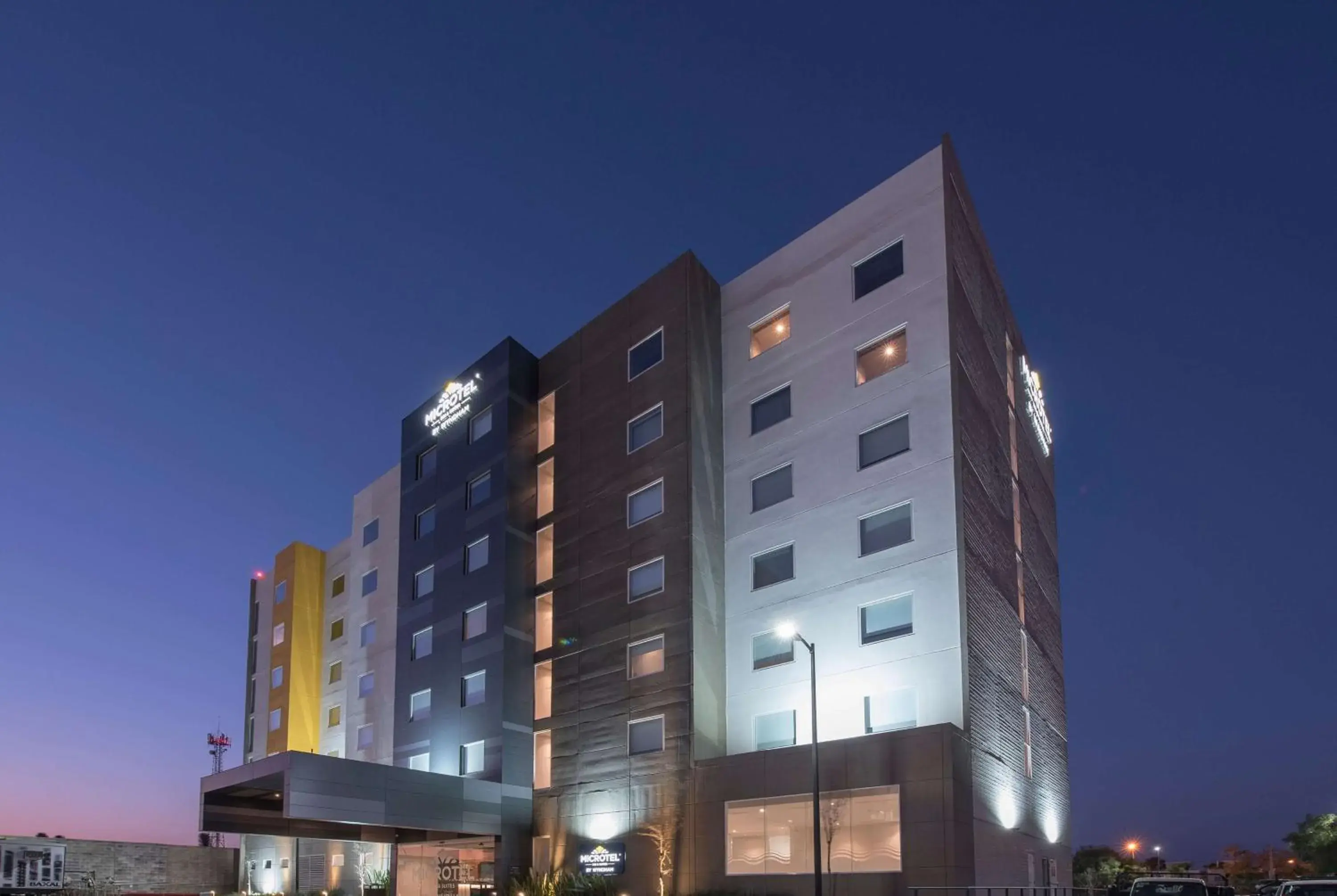 Property building in Microtel Inn & Suites by Wyndham Guadalajara Sur Property building in Microtel Inn & Suites by Wyndham Guadalajara Sur