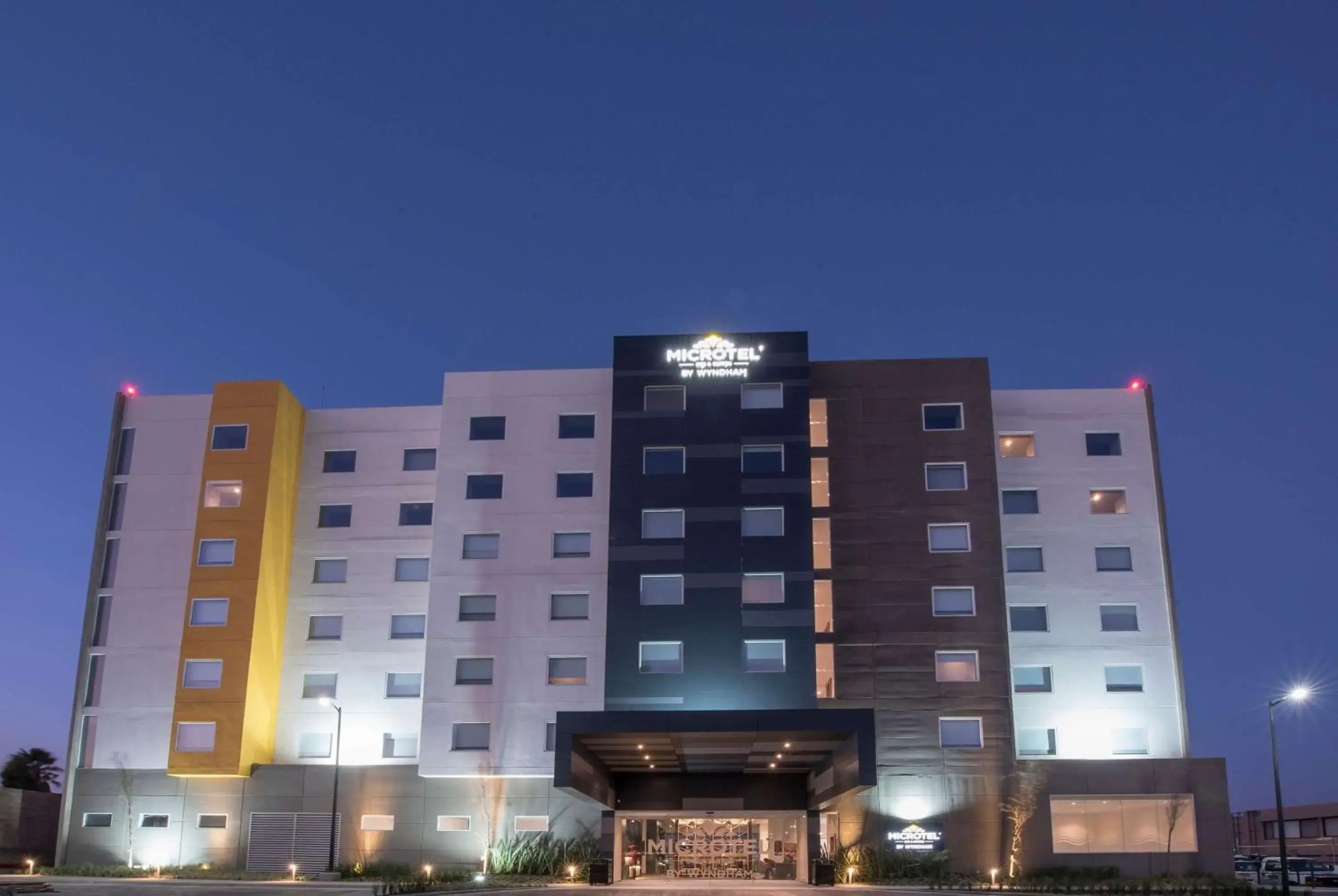 Property building in Microtel Inn & Suites by Wyndham Guadalajara Sur Property building in Microtel Inn & Suites by Wyndham Guadalajara Sur