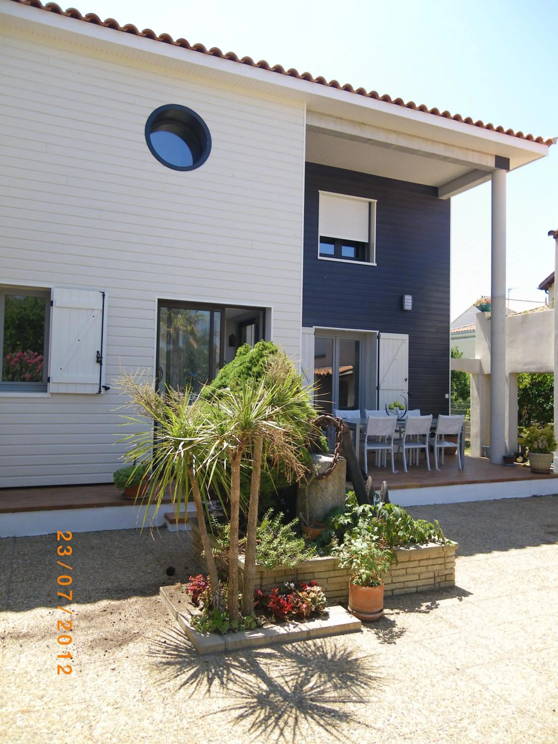 Facade/entrance in Les Algues du Grau