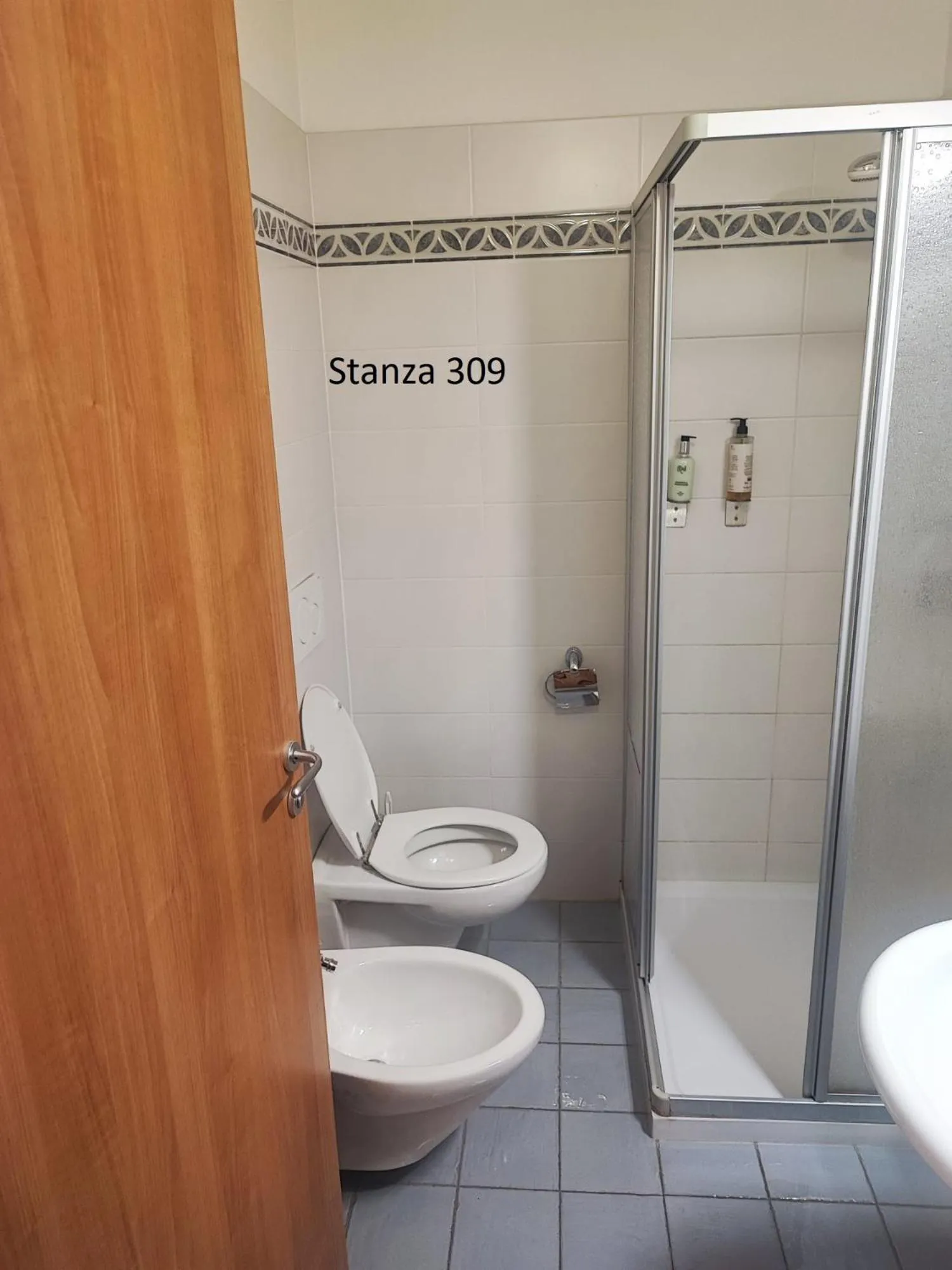 Bathroom in Hotel Pizboè