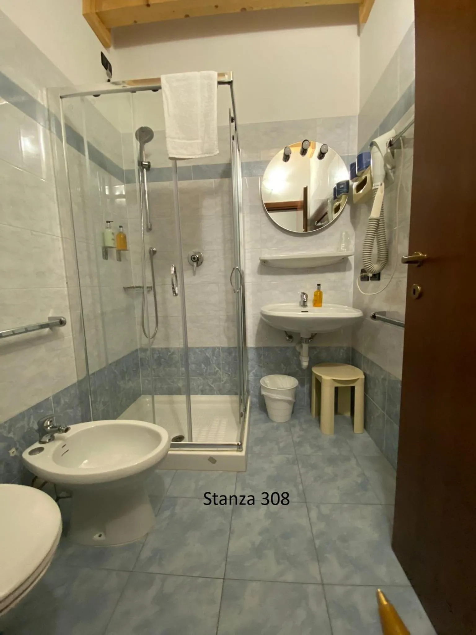 Bathroom in Hotel Pizboè