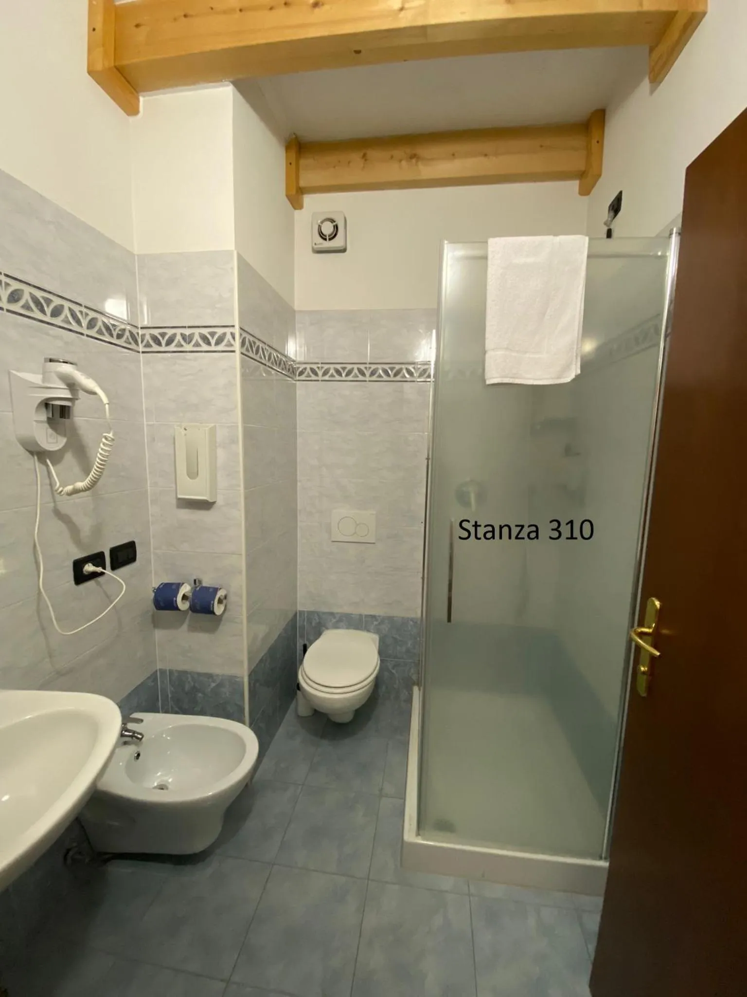 Bathroom in Hotel Pizboè