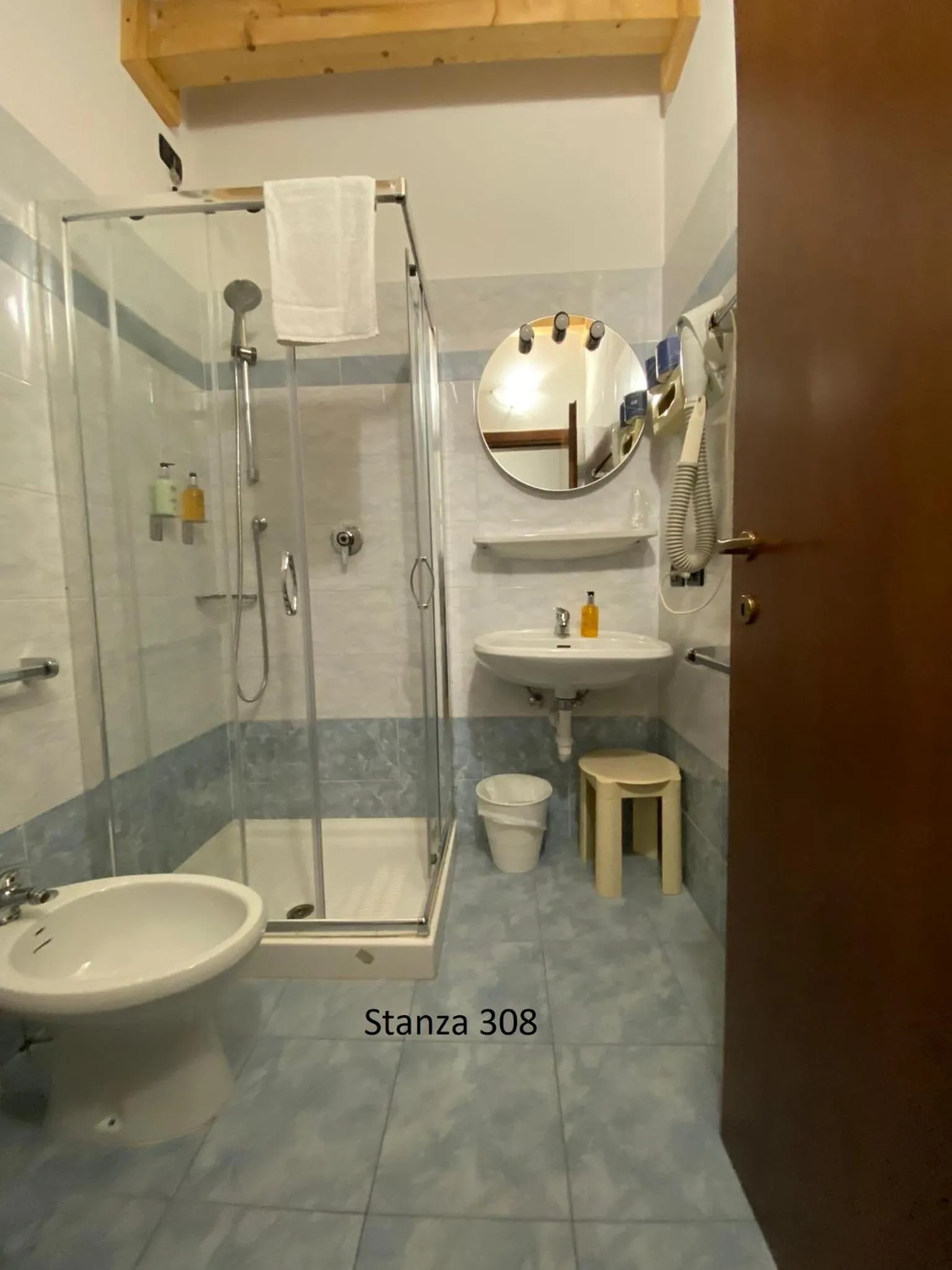 Bathroom in Hotel Pizboè