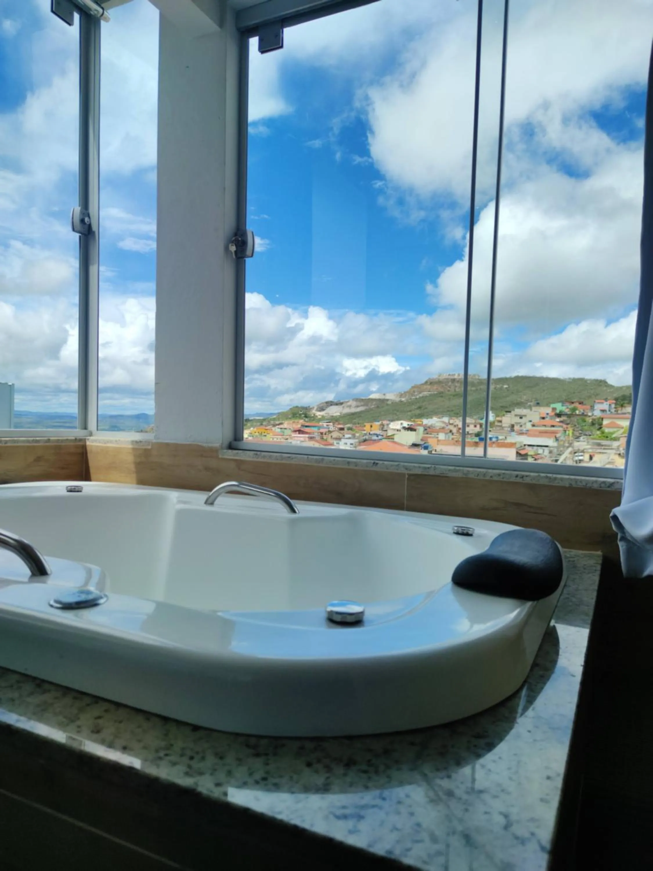 King Suite with Spa Bath in Pousada Antares