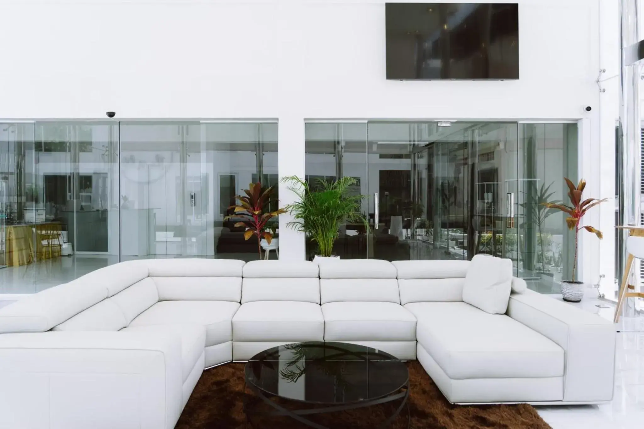 Lobby or reception in Thewhitehotel BY Charoensri - SHA Extra Plus Lobby or reception in Thewhitehotel BY Charoensri - SHA Extra Plus