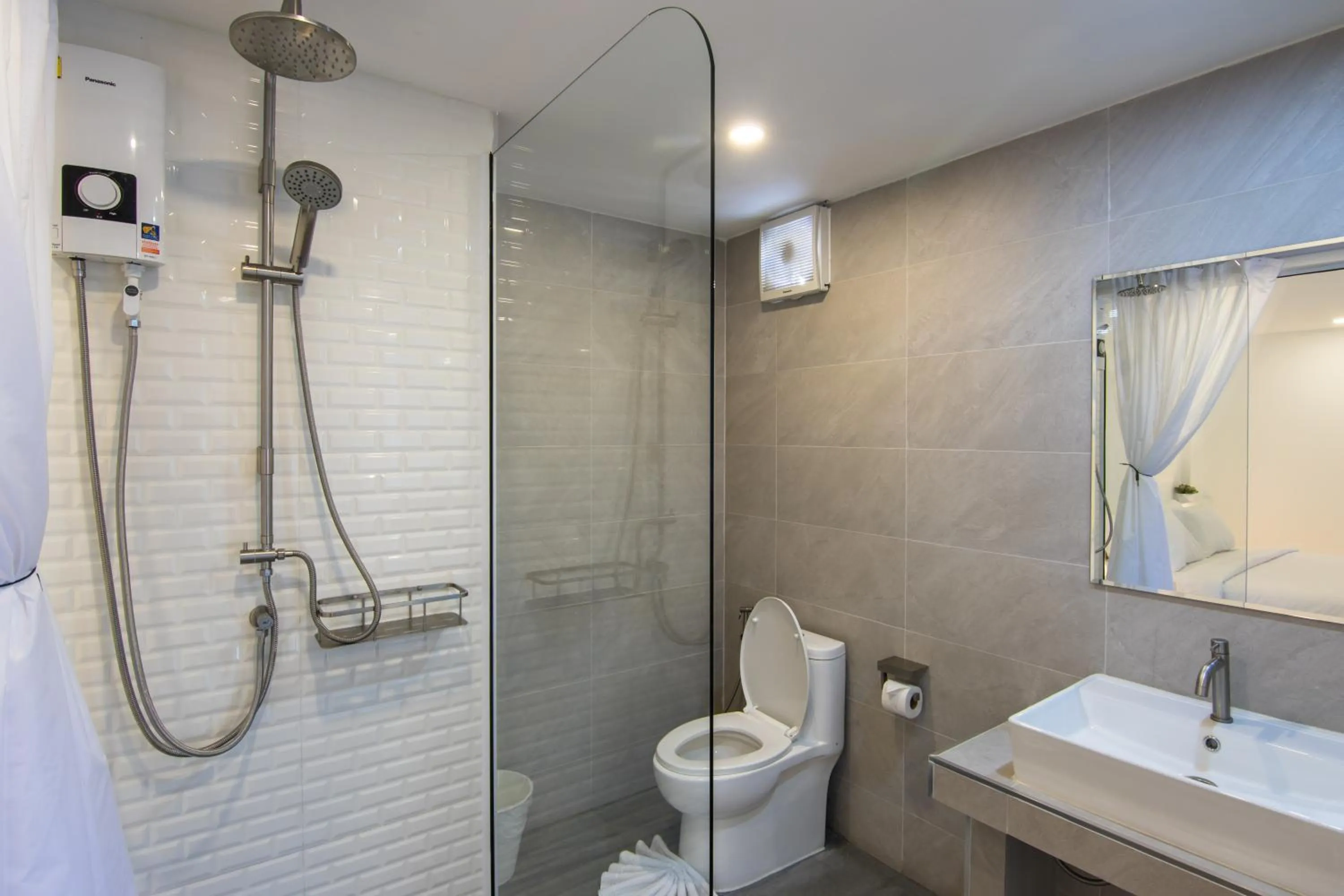 Thewhitehotel BY Charoensri - SHA Extra Plus