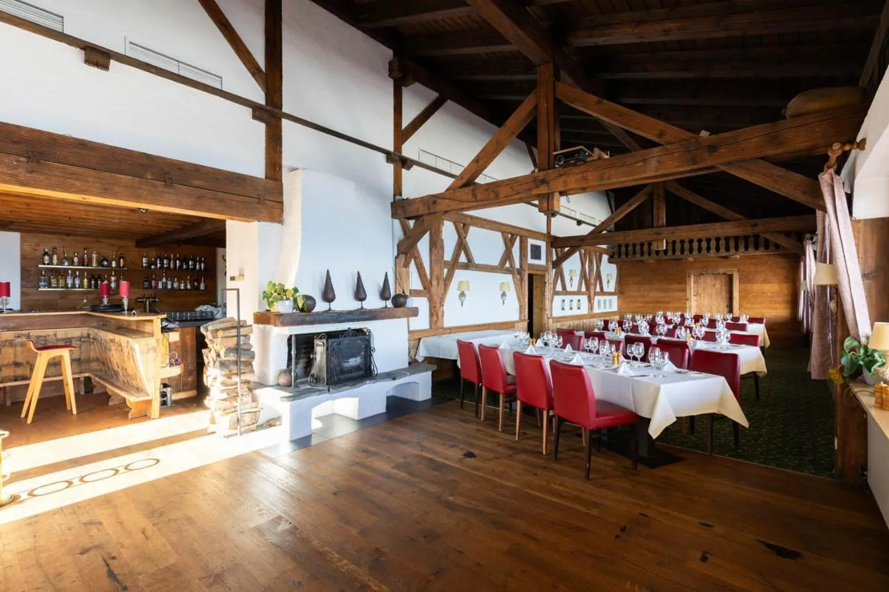 Restaurant/places to eat in Marina Hotel am Starnberger See