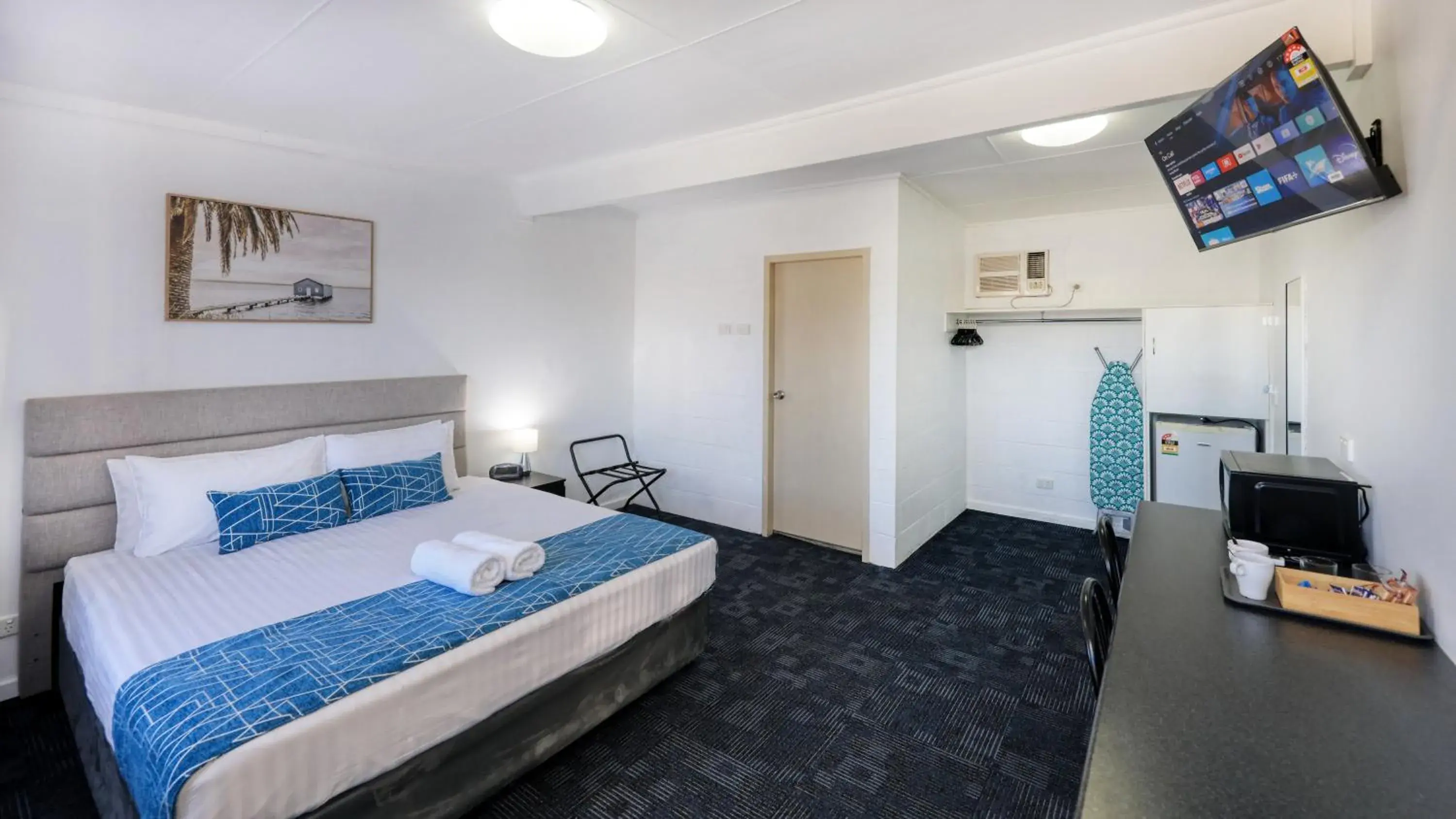 Executive King Room in RAMS Motel Executive King Room in RAMS Motel