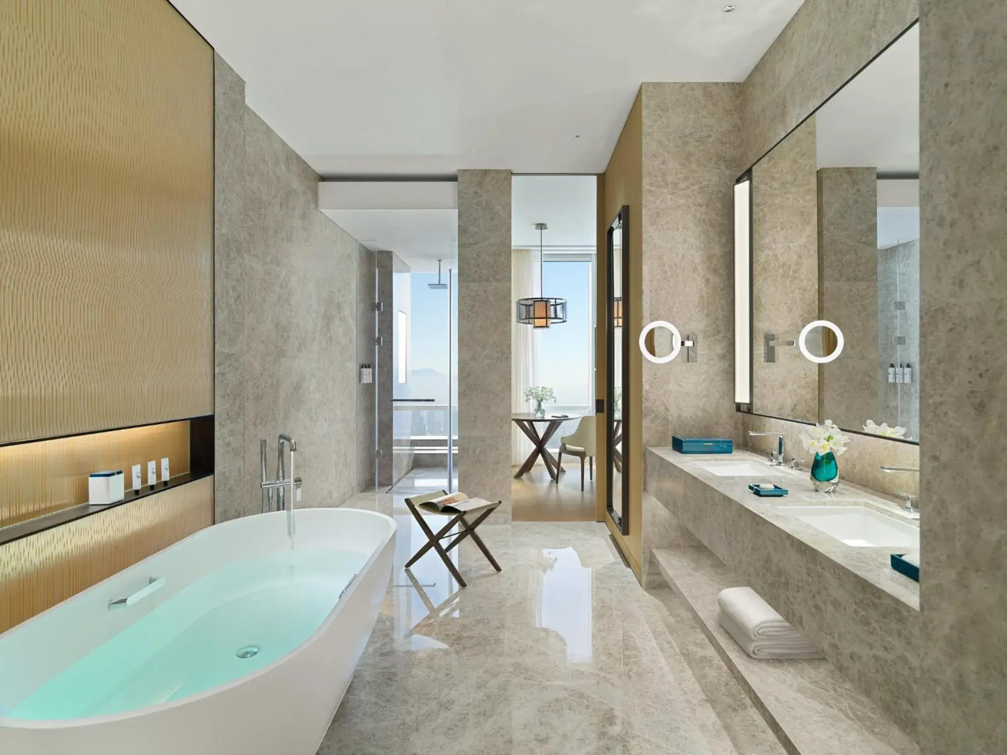 Premier View King Room in Mandarin Oriental, Shenzhen Premier View King Room in Mandarin Oriental, Shenzhen