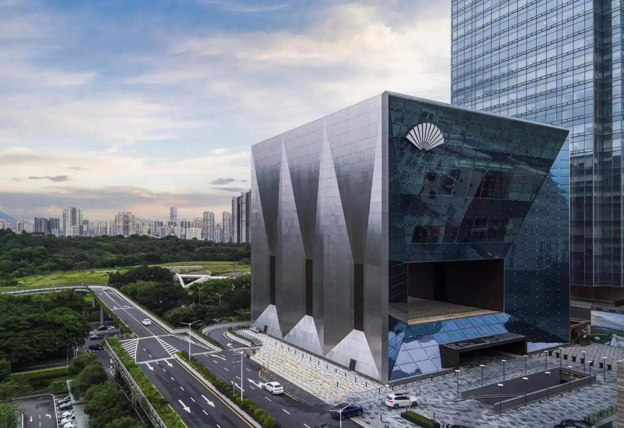 Property building in Mandarin Oriental, Shenzhen Property building in Mandarin Oriental, Shenzhen