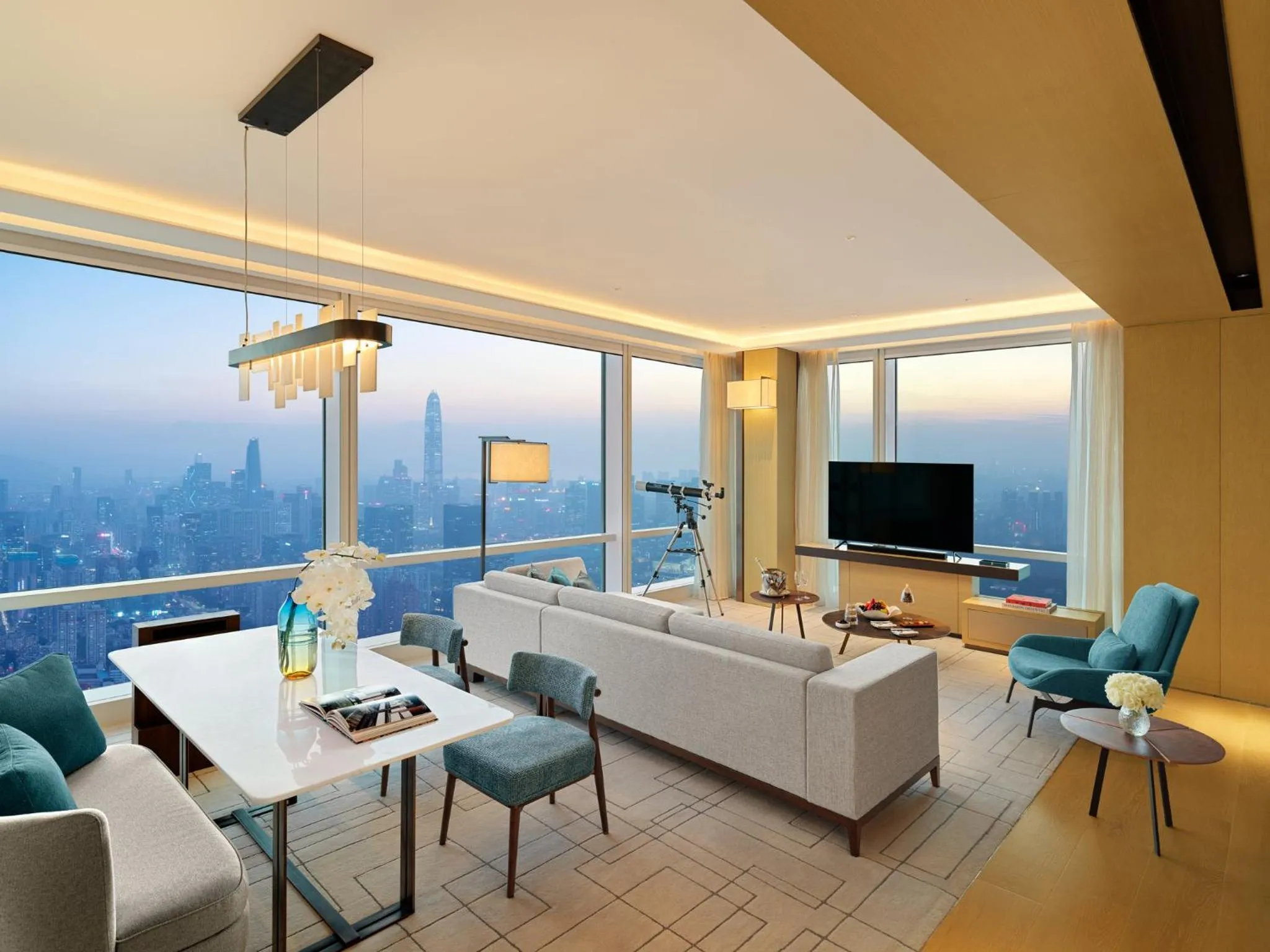 Bedroom in Mandarin Oriental, Shenzhen
