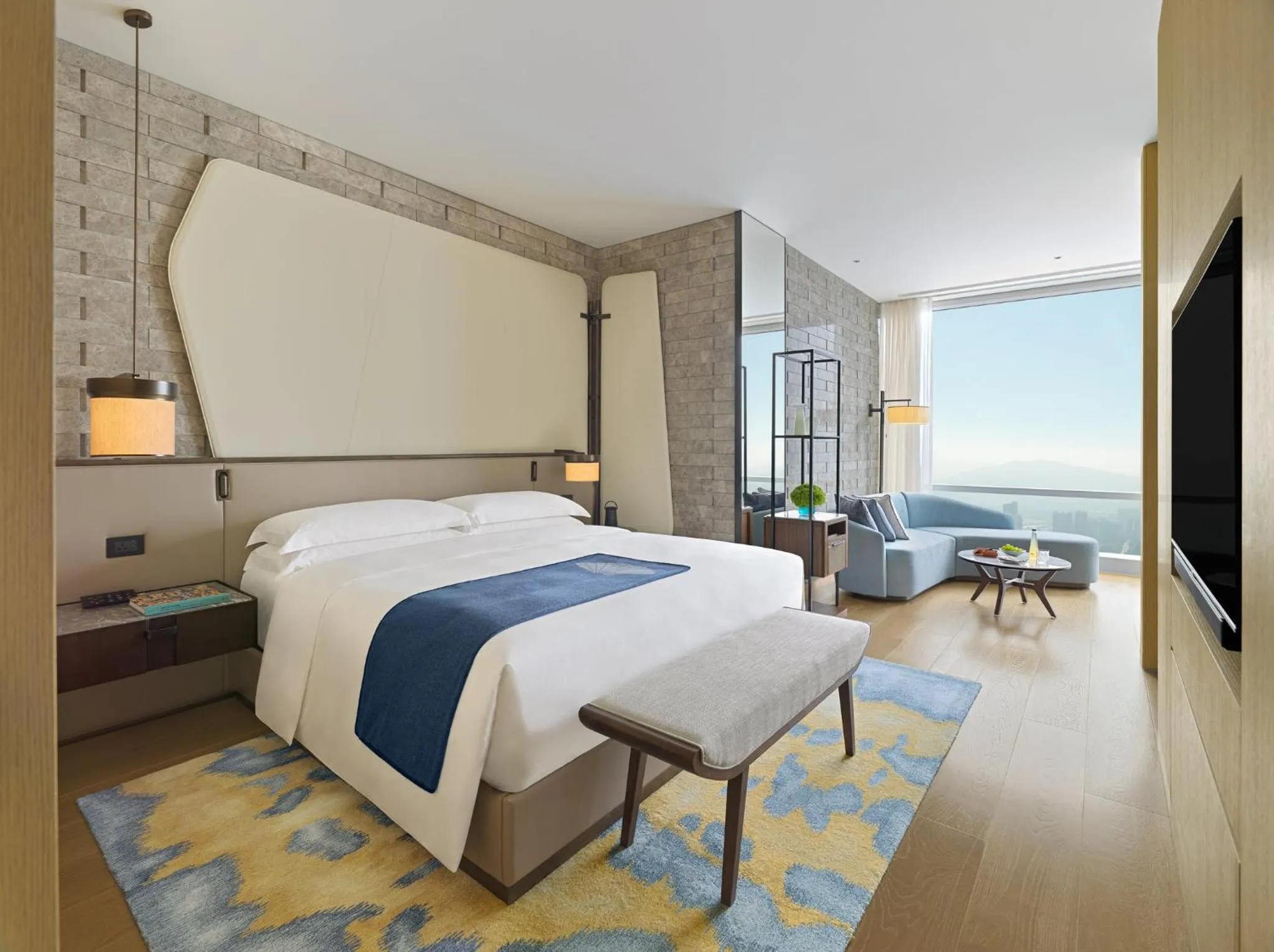 Bedroom, Bed in Mandarin Oriental, Shenzhen