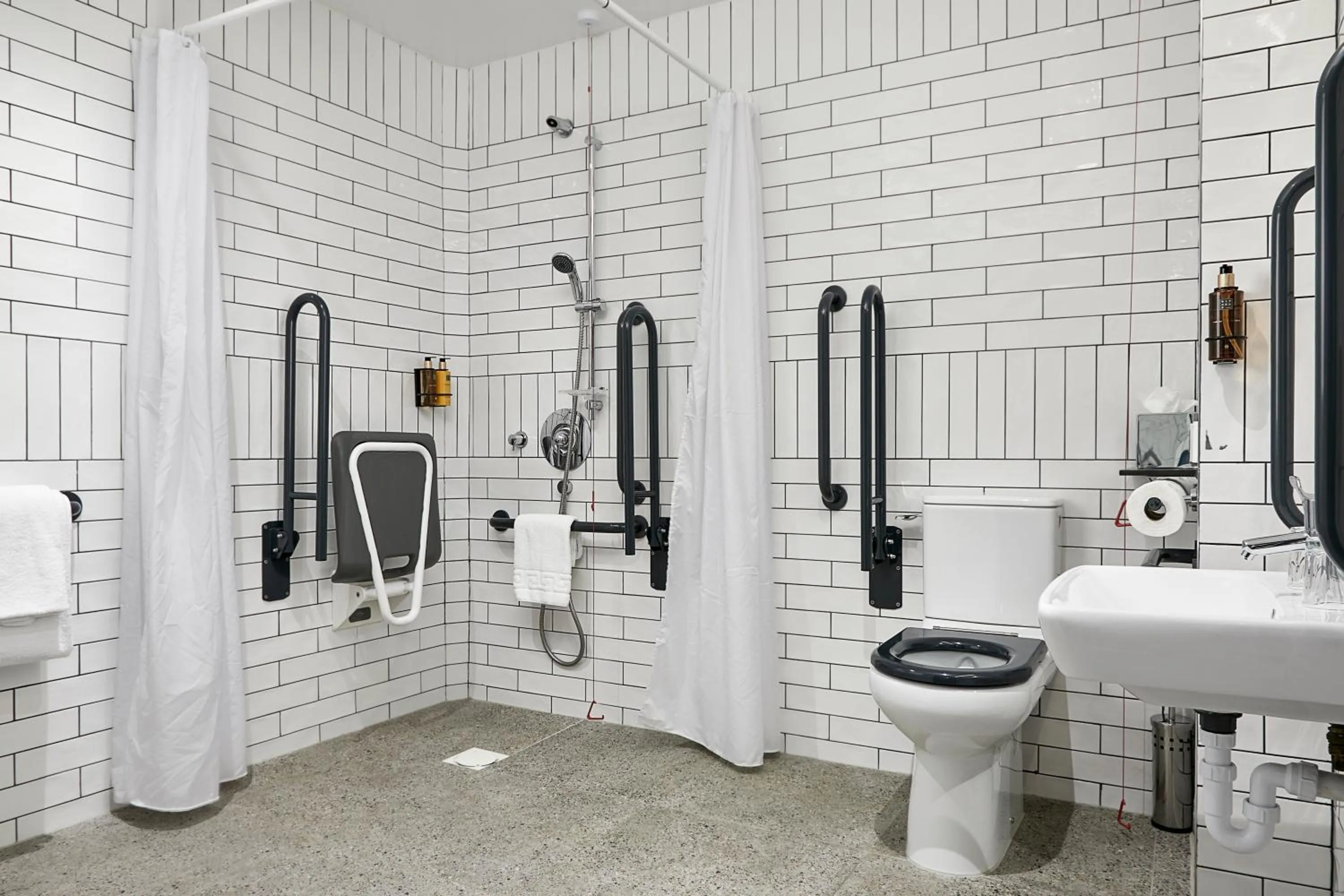 Shower in Dublin One