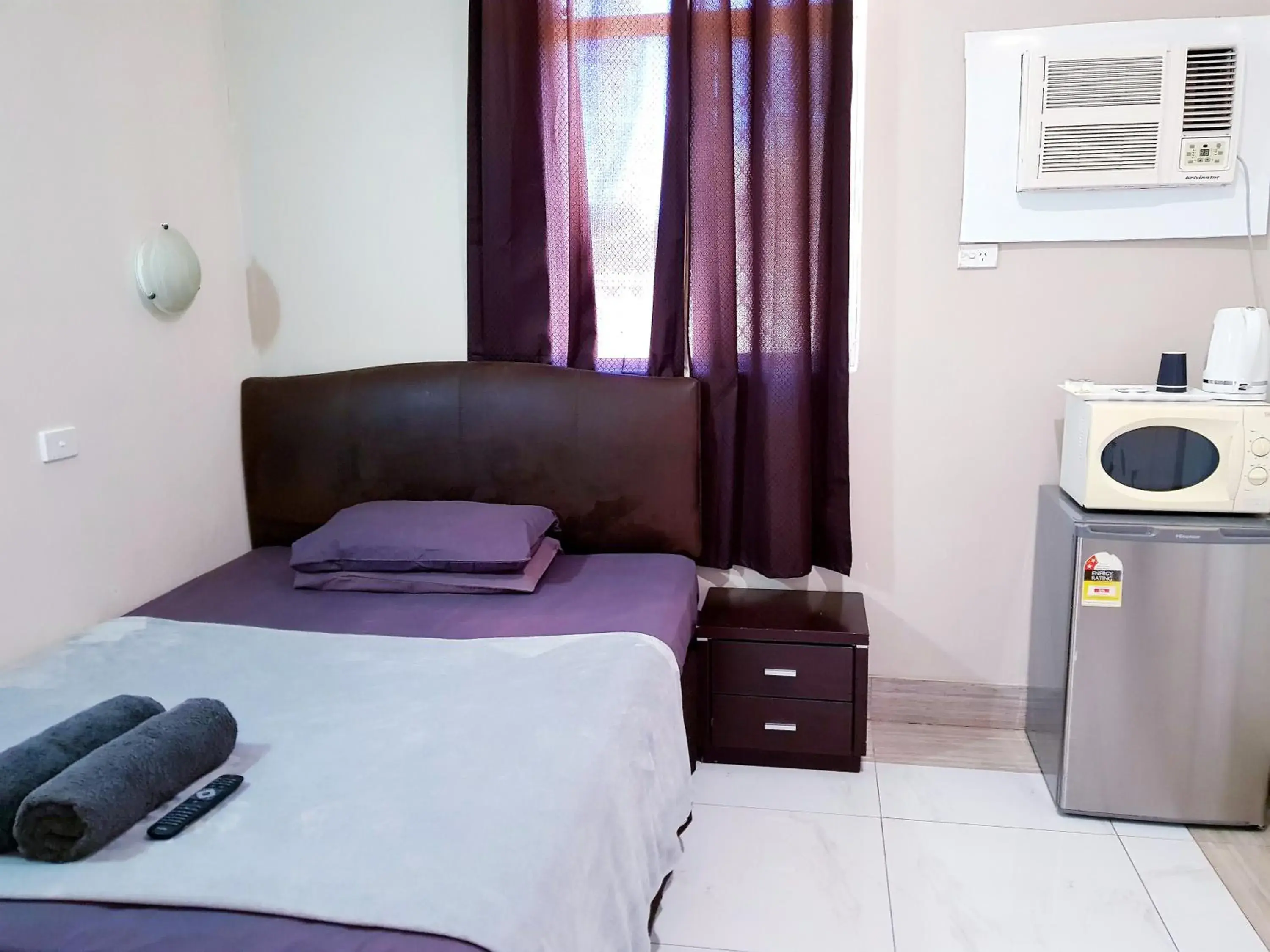 Bed in Perth City Motel Bed in Perth City Motel