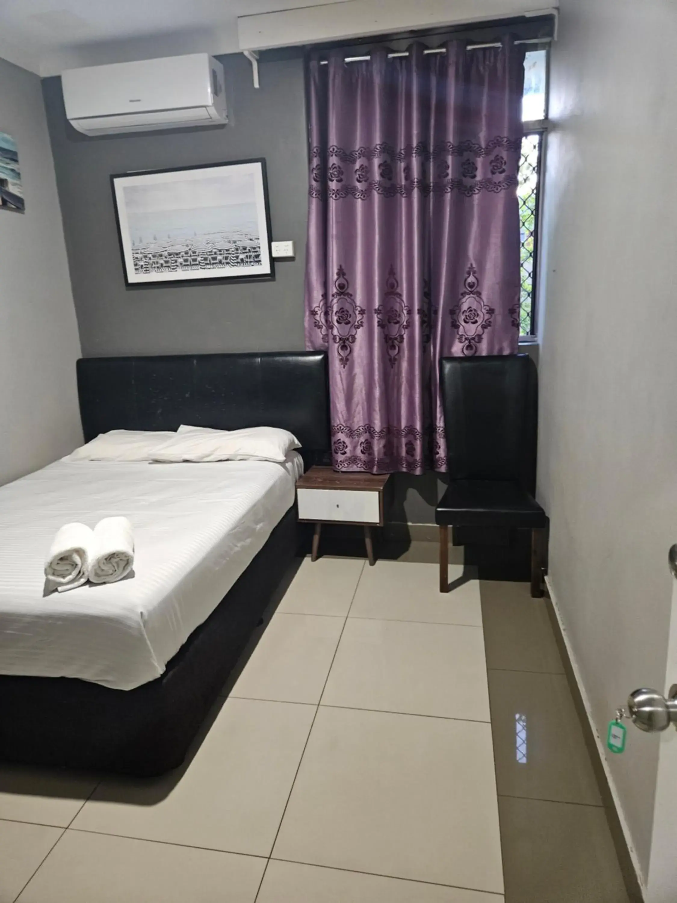 Bed in Perth City Motel Bed in Perth City Motel