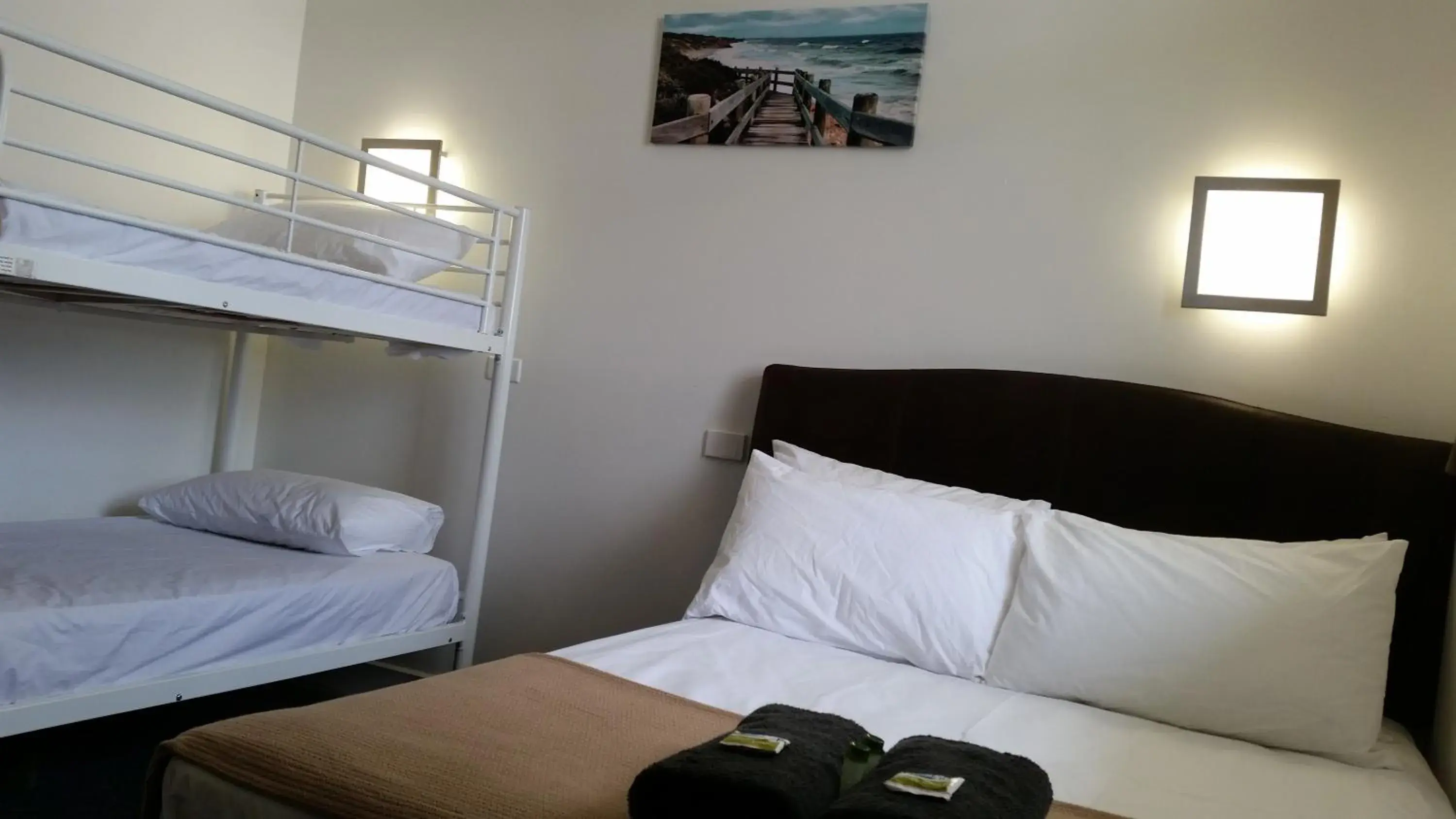 bunk bed, Bed in Perth City Motel bunk bed, Bed in Perth City Motel