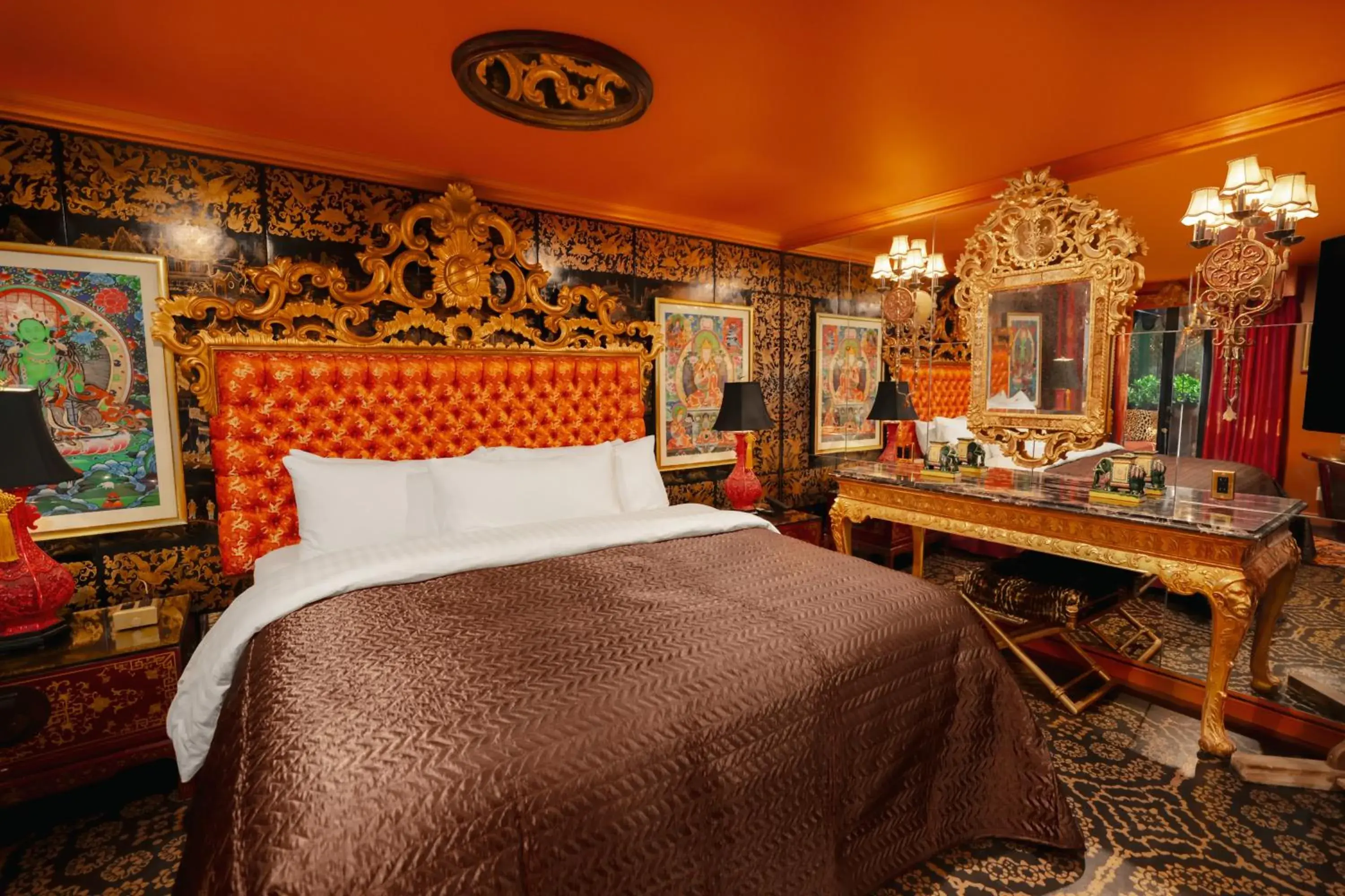 Bed in Petit Ermitage Bed in Petit Ermitage