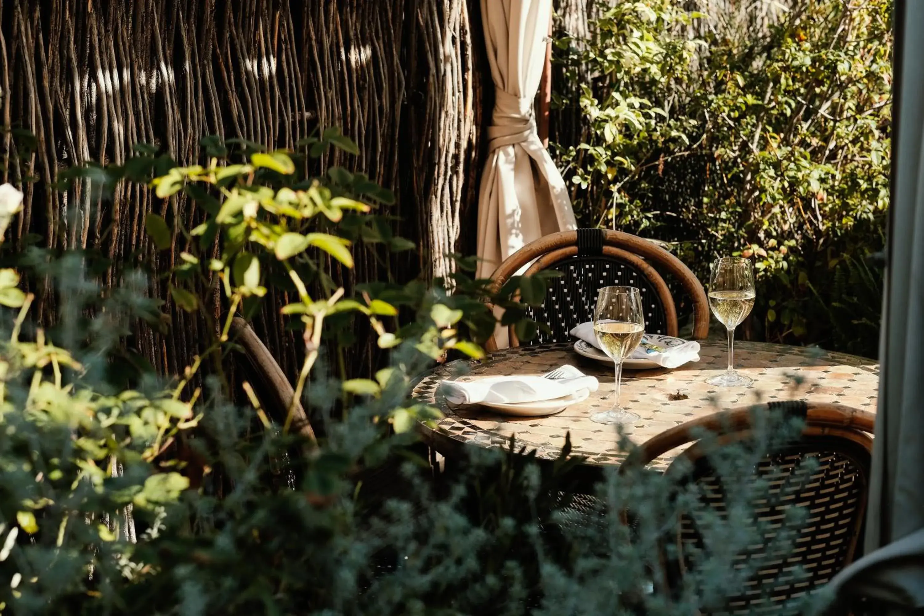 Restaurant/places to eat in Petit Ermitage Restaurant/places to eat in Petit Ermitage