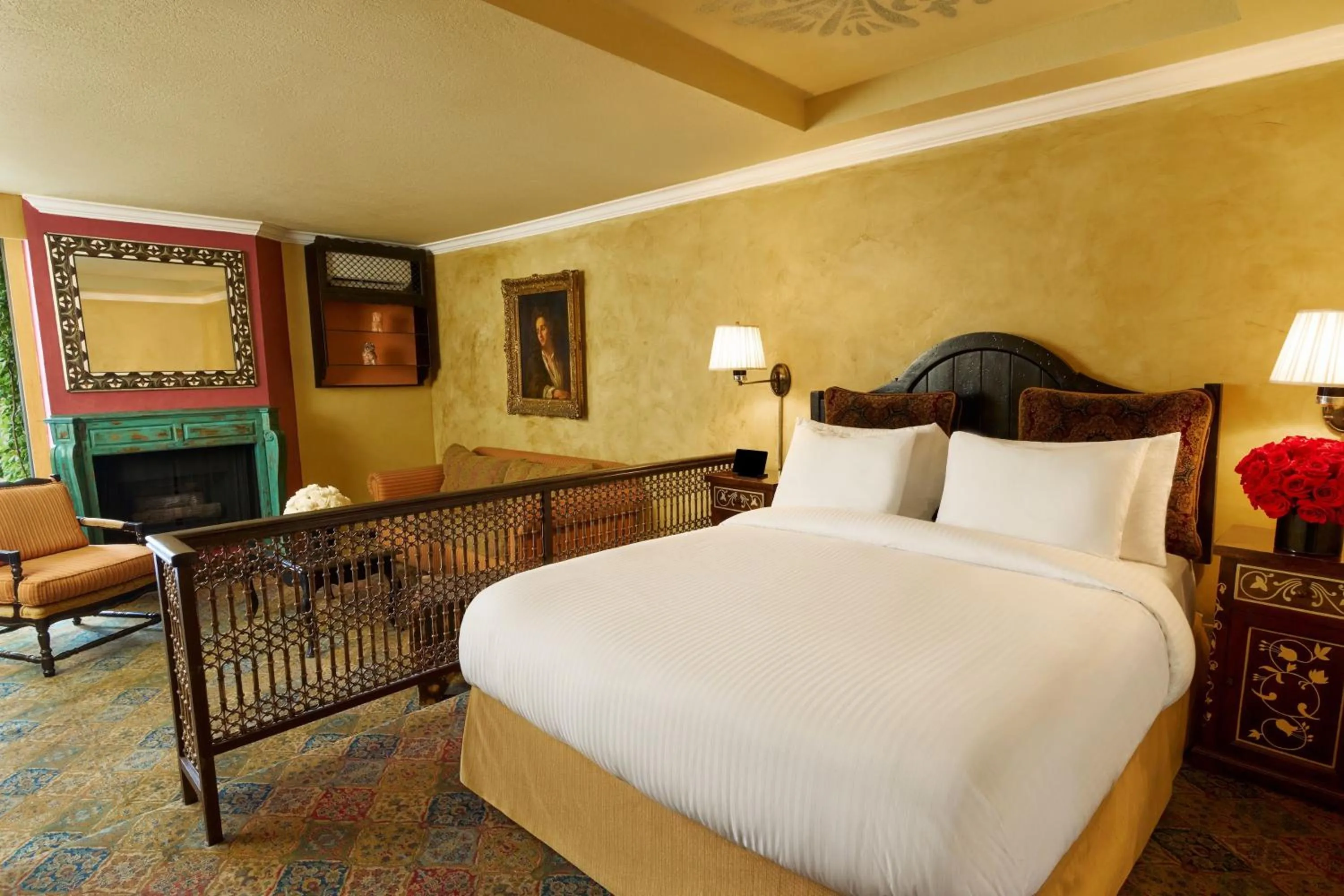 Photo of the whole room, Bed in Petit Ermitage